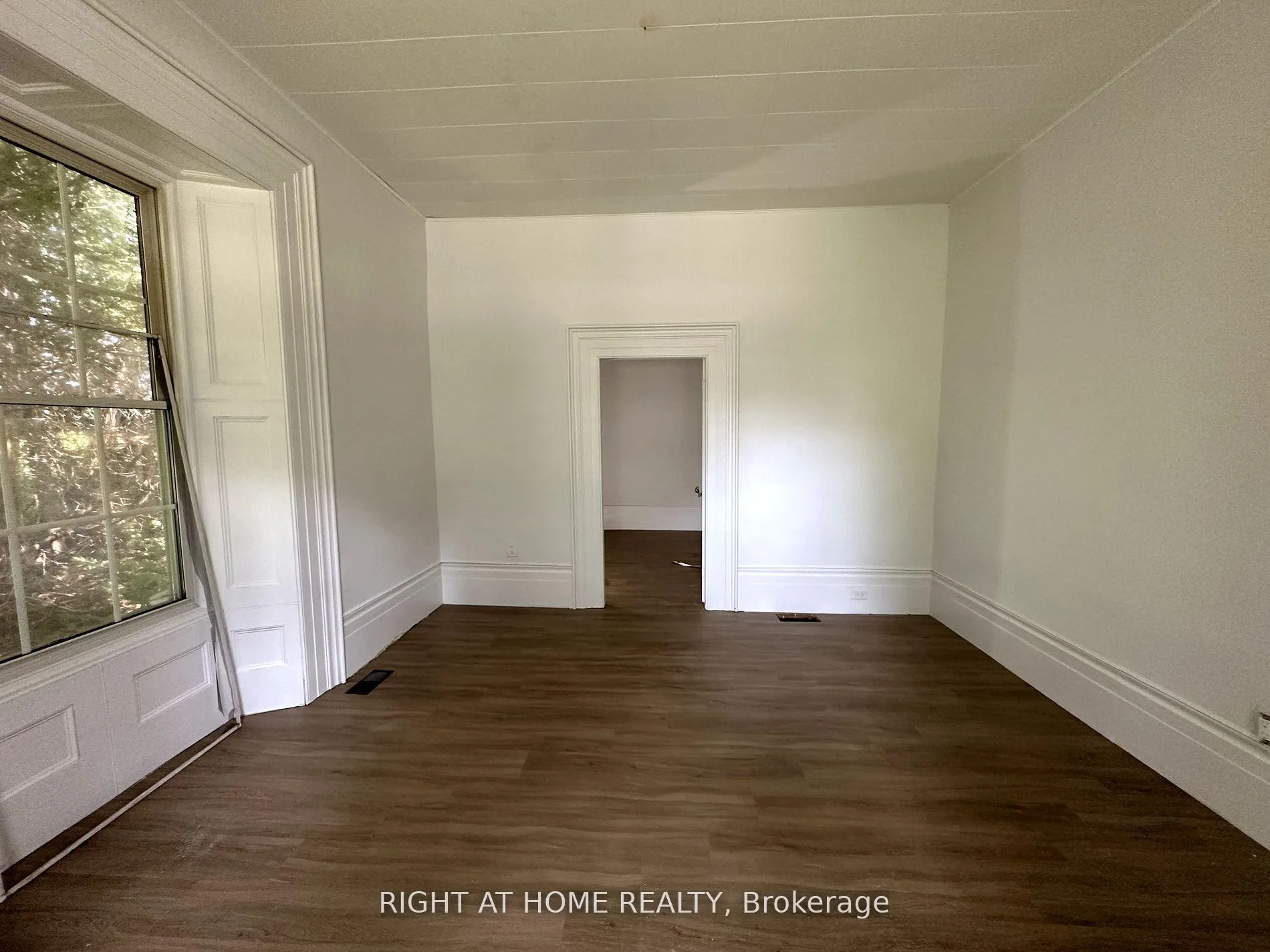 Photo 12 of 3347 Liberty Street N, Clarington, Bowmanville — HOMEH