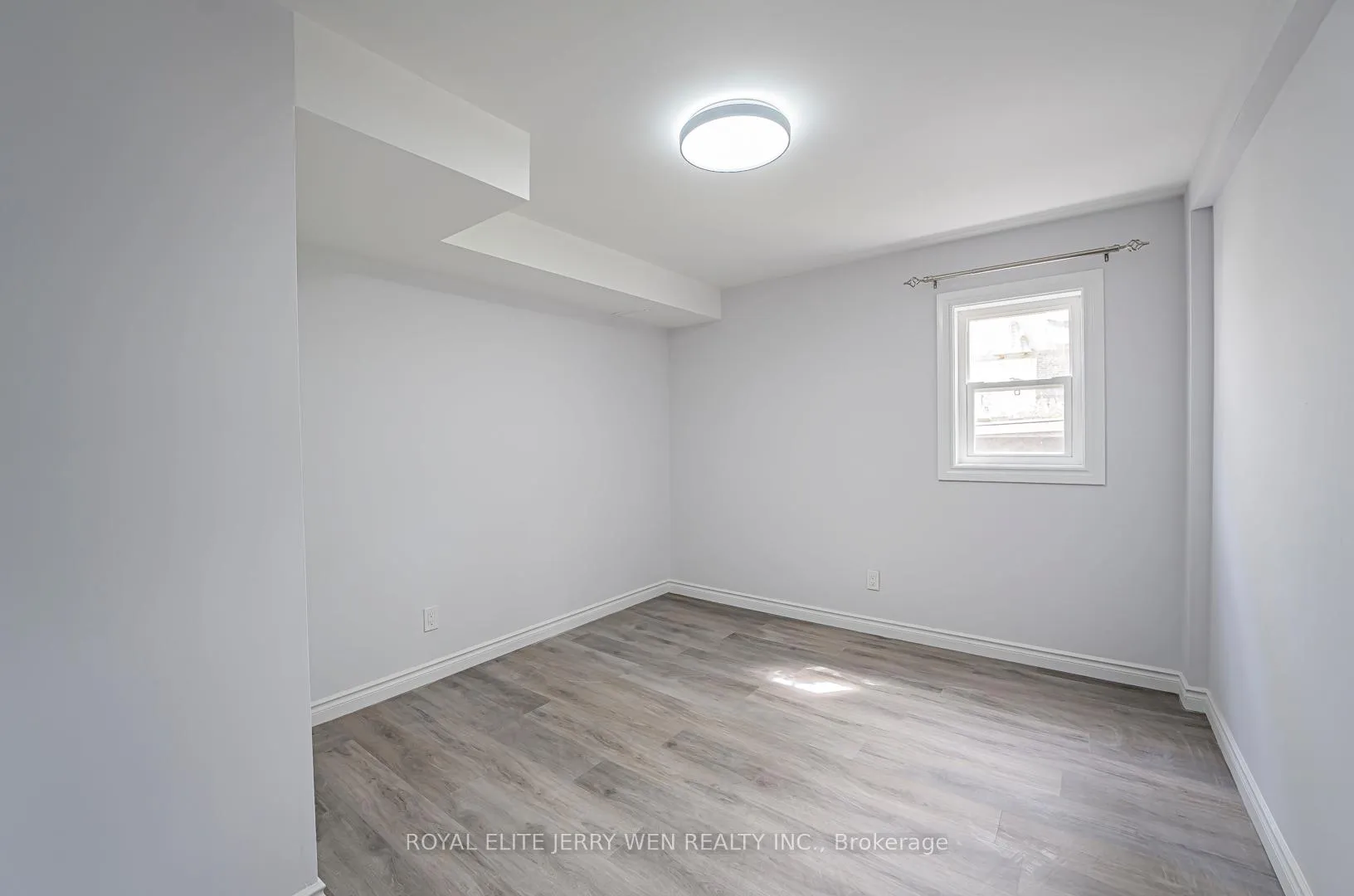 Photo 6 of Unit Lower, 144 Clover Ridge Drive E, Ajax, Central East — HOMEH