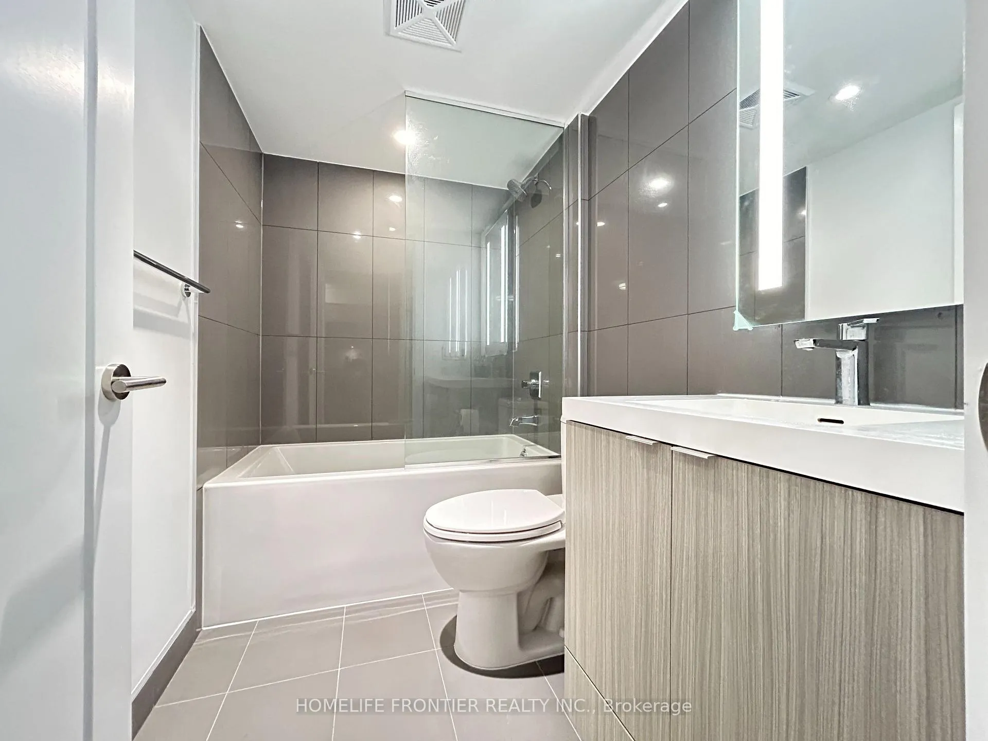 Photo 20 of Unit 2219, 585 Bloor Street E, Toronto, North St. James Town — HOMEH
