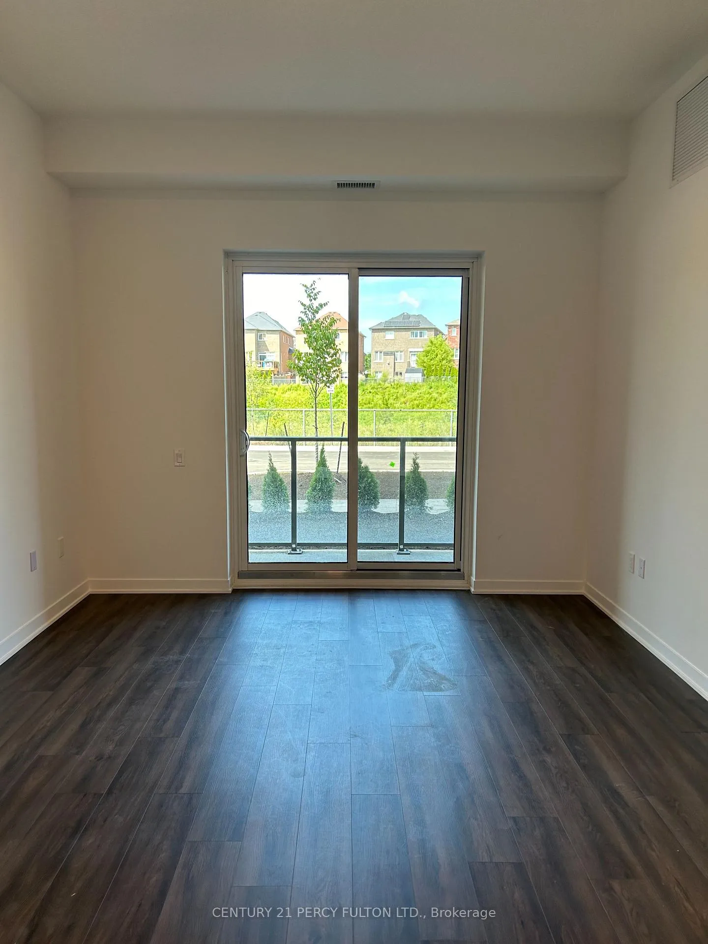 Photo 13 of Unit 110, 385 Artic Red Drive, Oshawa, Windfields — HOMEH