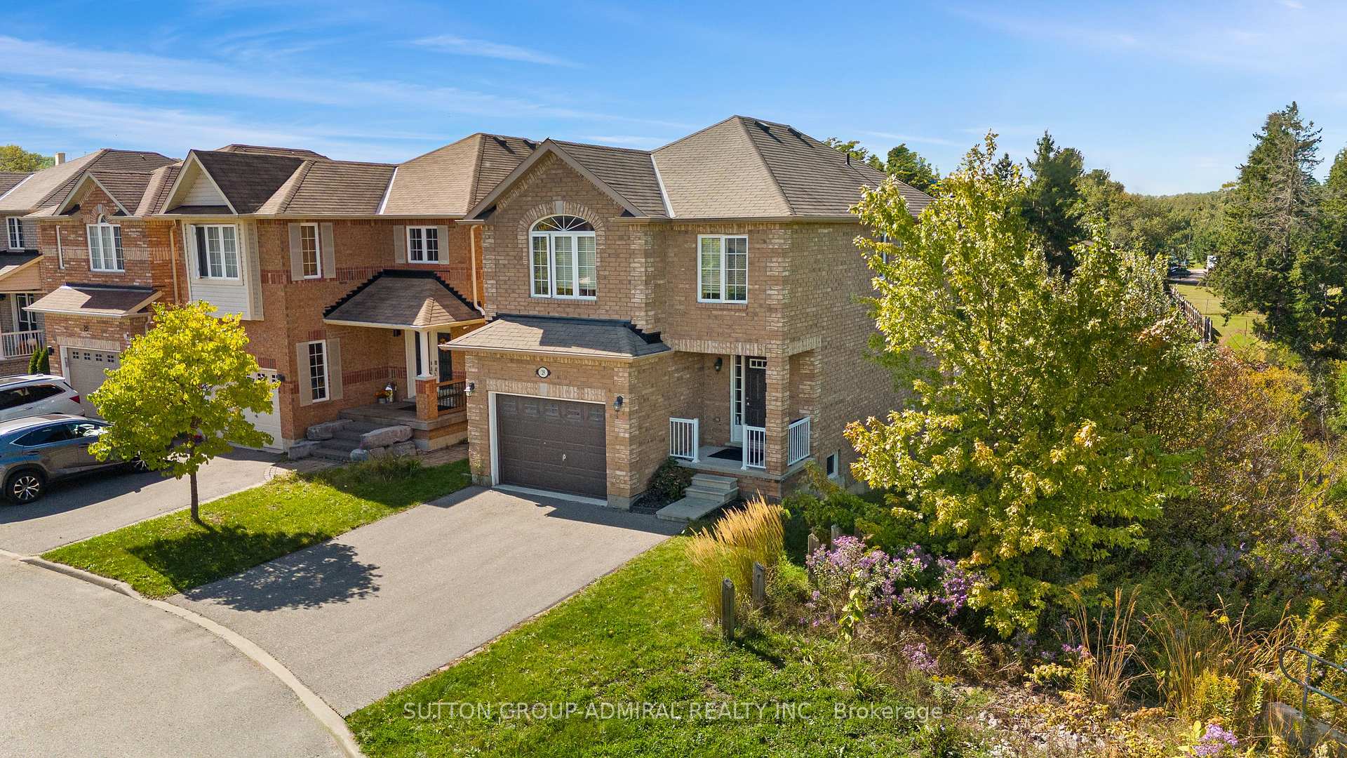 Photo 2 of 29 Crew Court, Barrie, Ardagh — HOMEH