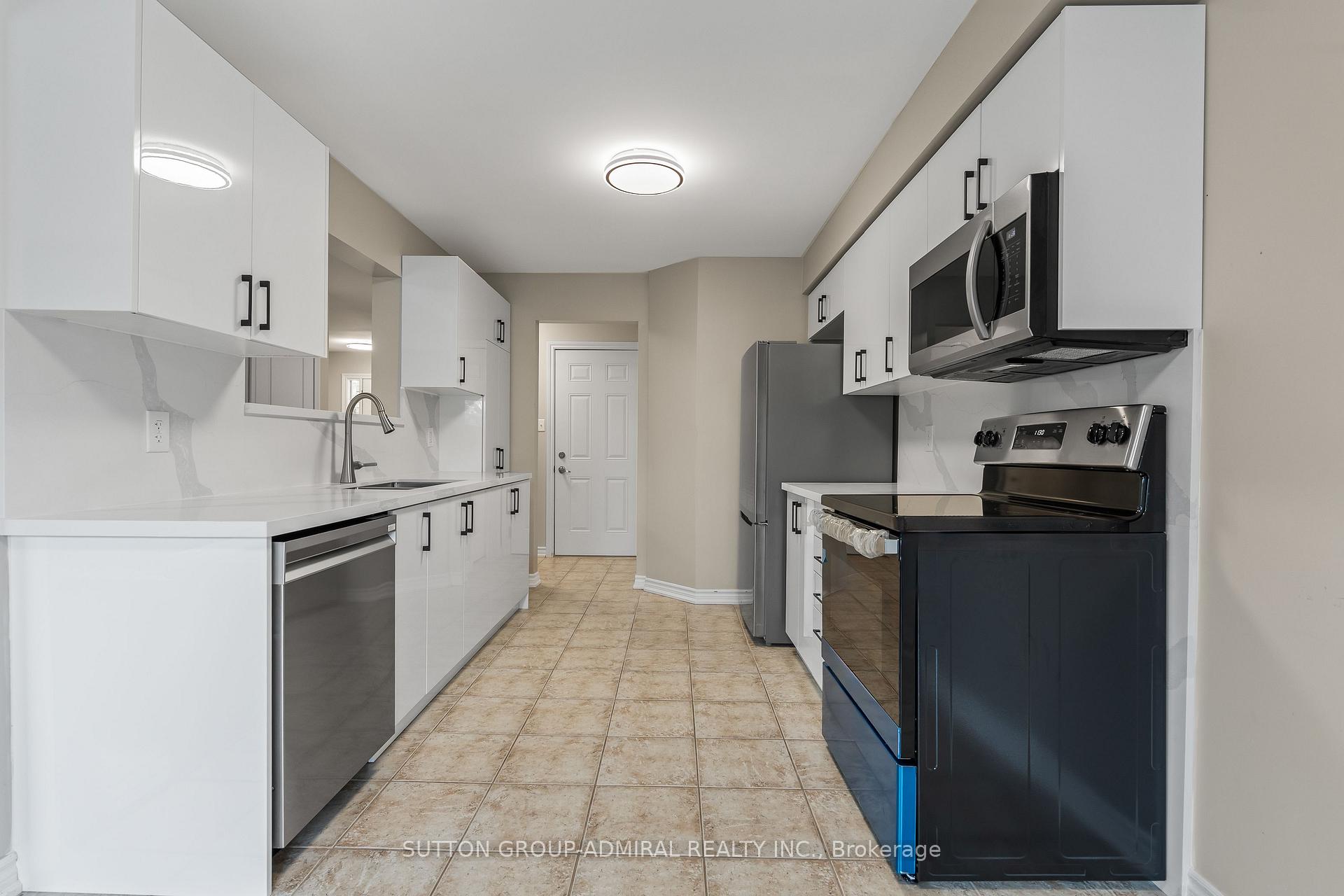 Photo 9 of 29 Crew Court, Barrie, Ardagh — HOMEH