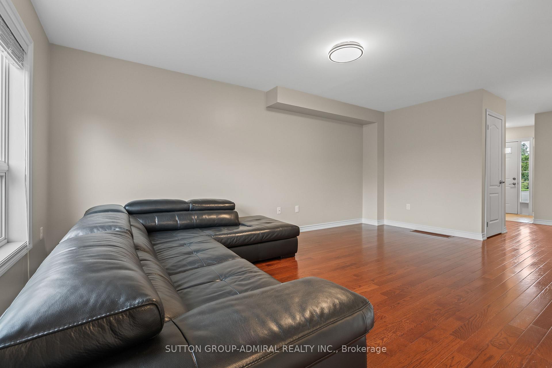 Photo 11 of 29 Crew Court, Barrie, Ardagh — HOMEH