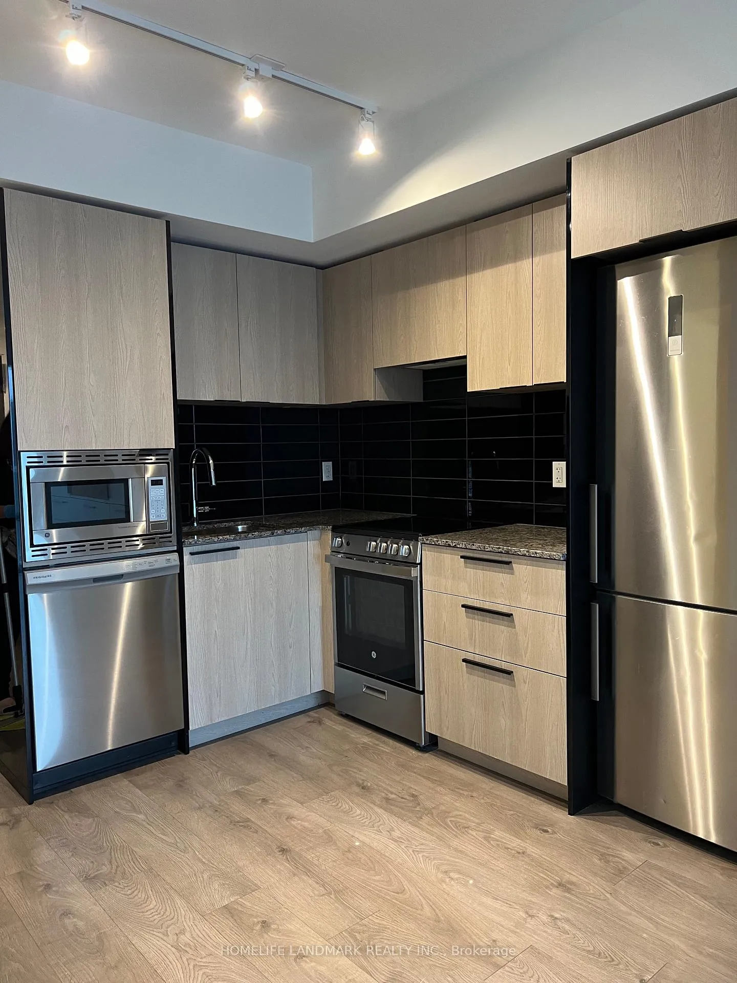 Photo 2 of Unit 2411, 501 Yonge Street, Toronto, Church-Yonge Corridor — HOMEH