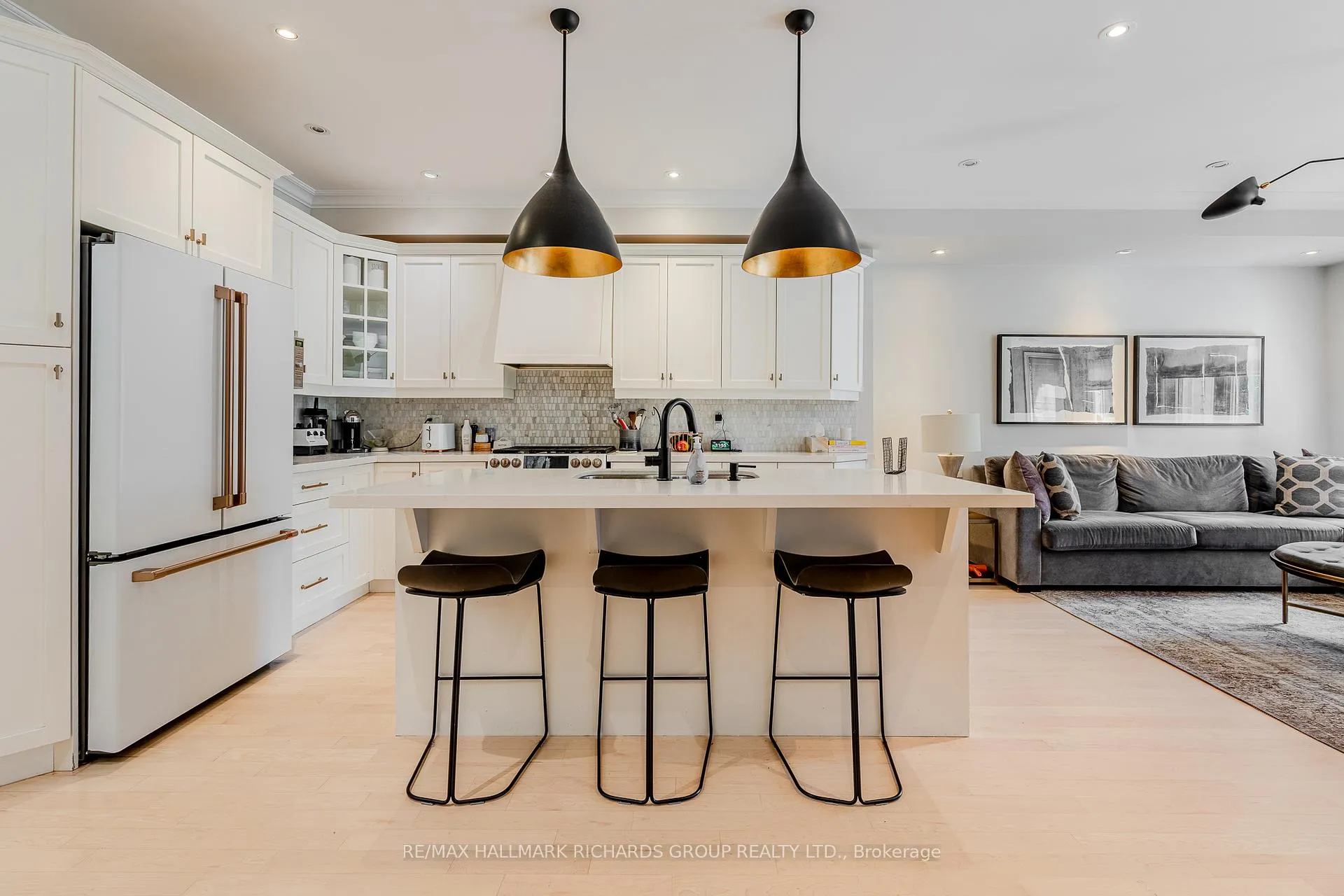 Photo 3 of 181 Blantyre Avenue, Toronto, The Beaches — HOMEH