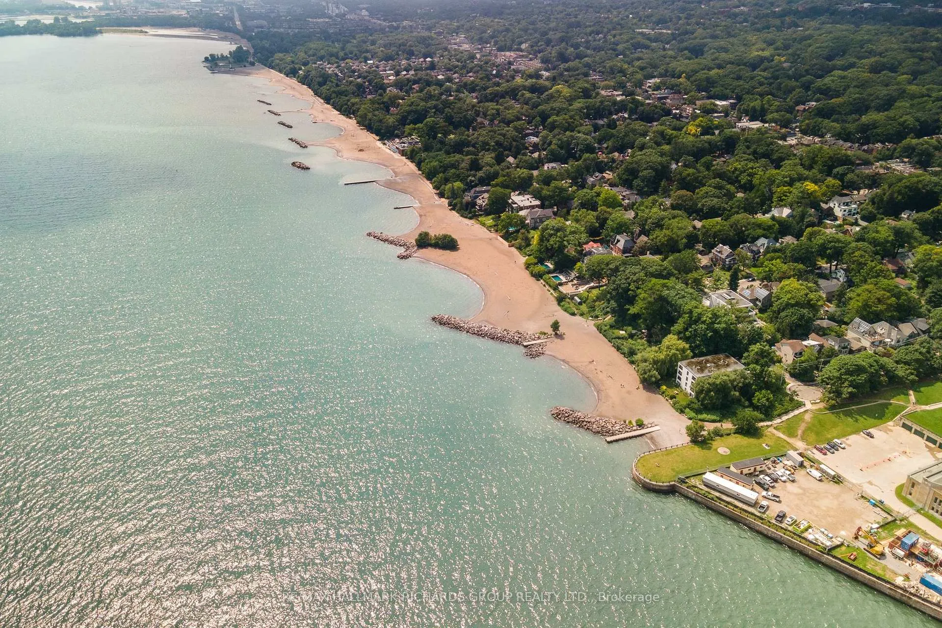 Photo 31 of 181 Blantyre Avenue, Toronto, The Beaches — HOMEH