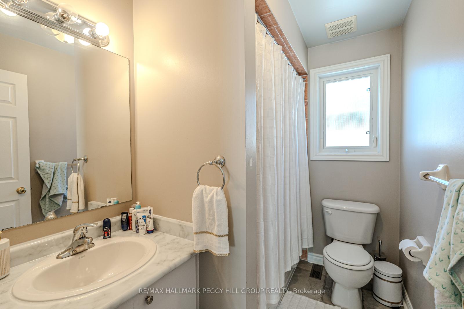 Photo 11 of 53 Lamont Crescent, Barrie, Ardagh — HOMEH