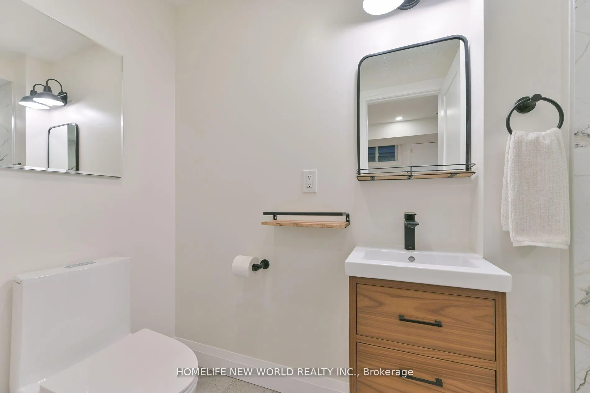 Photo 6 of Unit Lower, 930 Logan Avenue, Toronto, Playter Estates-Danforth — HOMEH