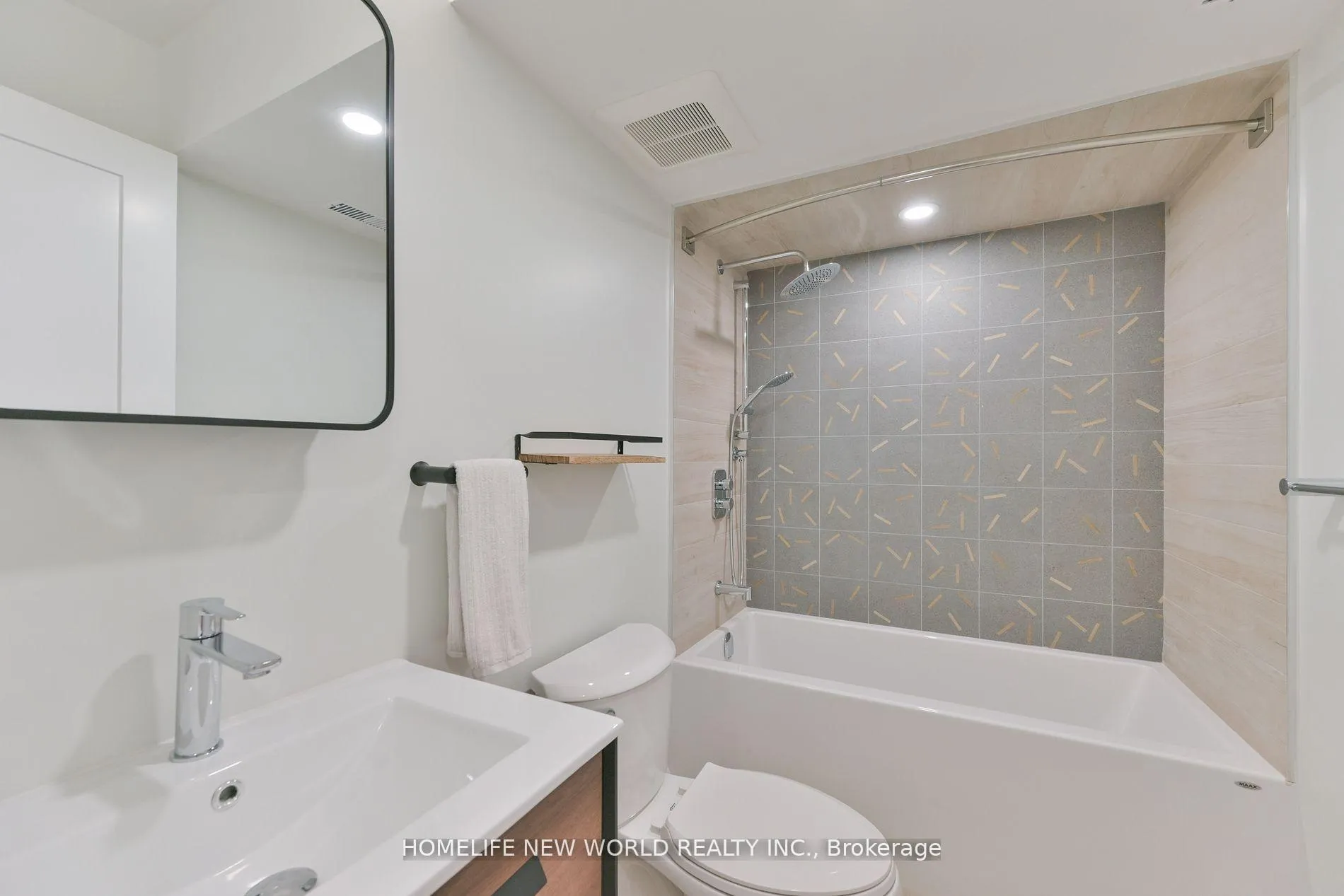 Photo 8 of Unit Lower, 930 Logan Avenue, Toronto, Playter Estates-Danforth — HOMEH
