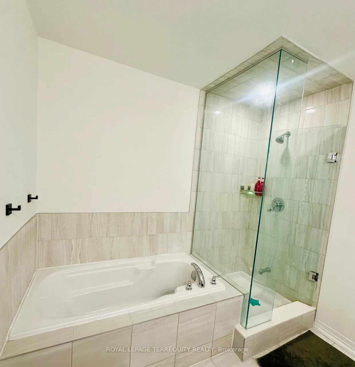 Photo 19 of 7 Klein Way, Whitby, Taunton North — HOMEH