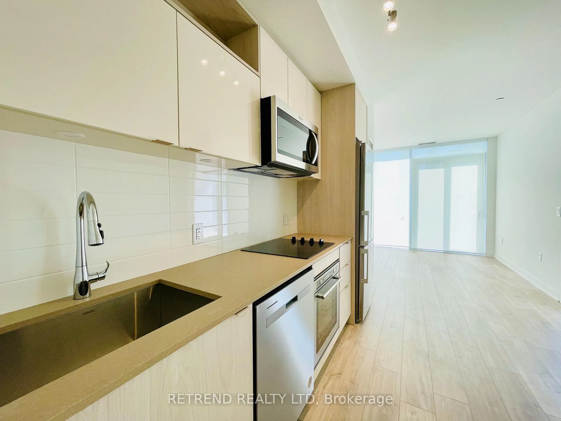 Front of Unit 1050, 121 Lower Sherbourne Street