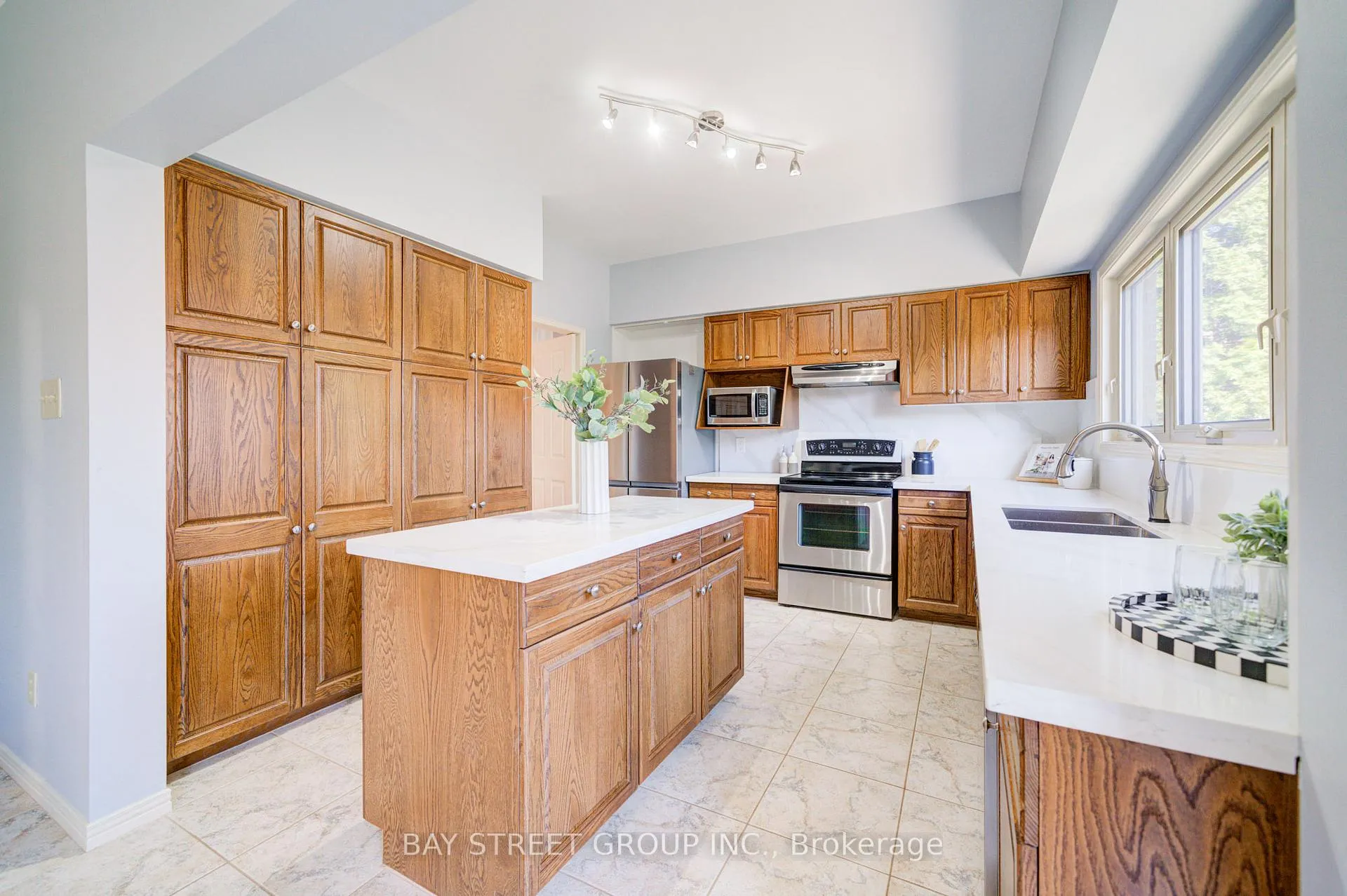 Photo 16 of 72 Allayden Drive, Whitby, Lynde Creek — HOMEH