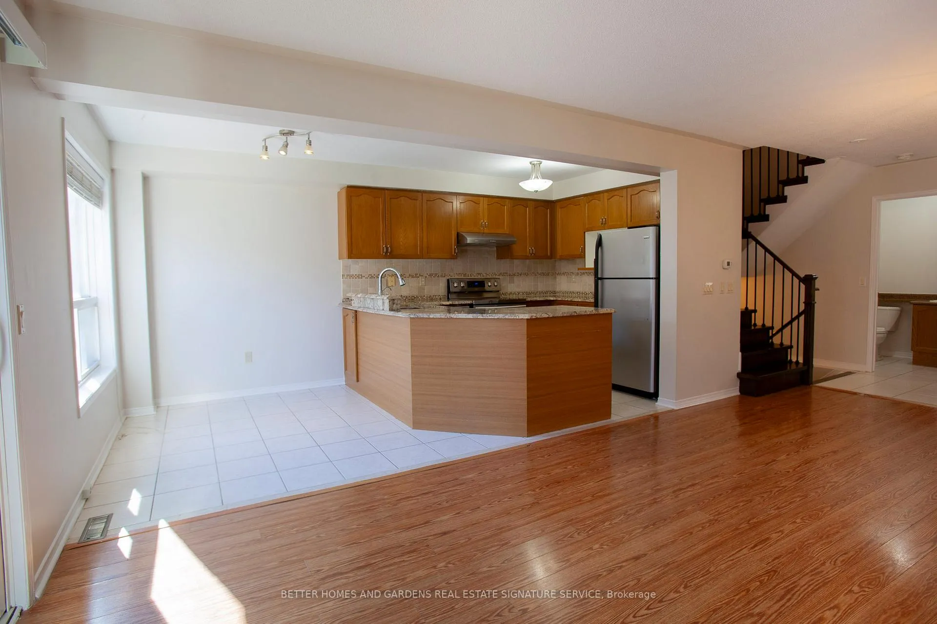Photo 4 of 9 Queensland Crescent, Caledon, Bolton East — HOMEH