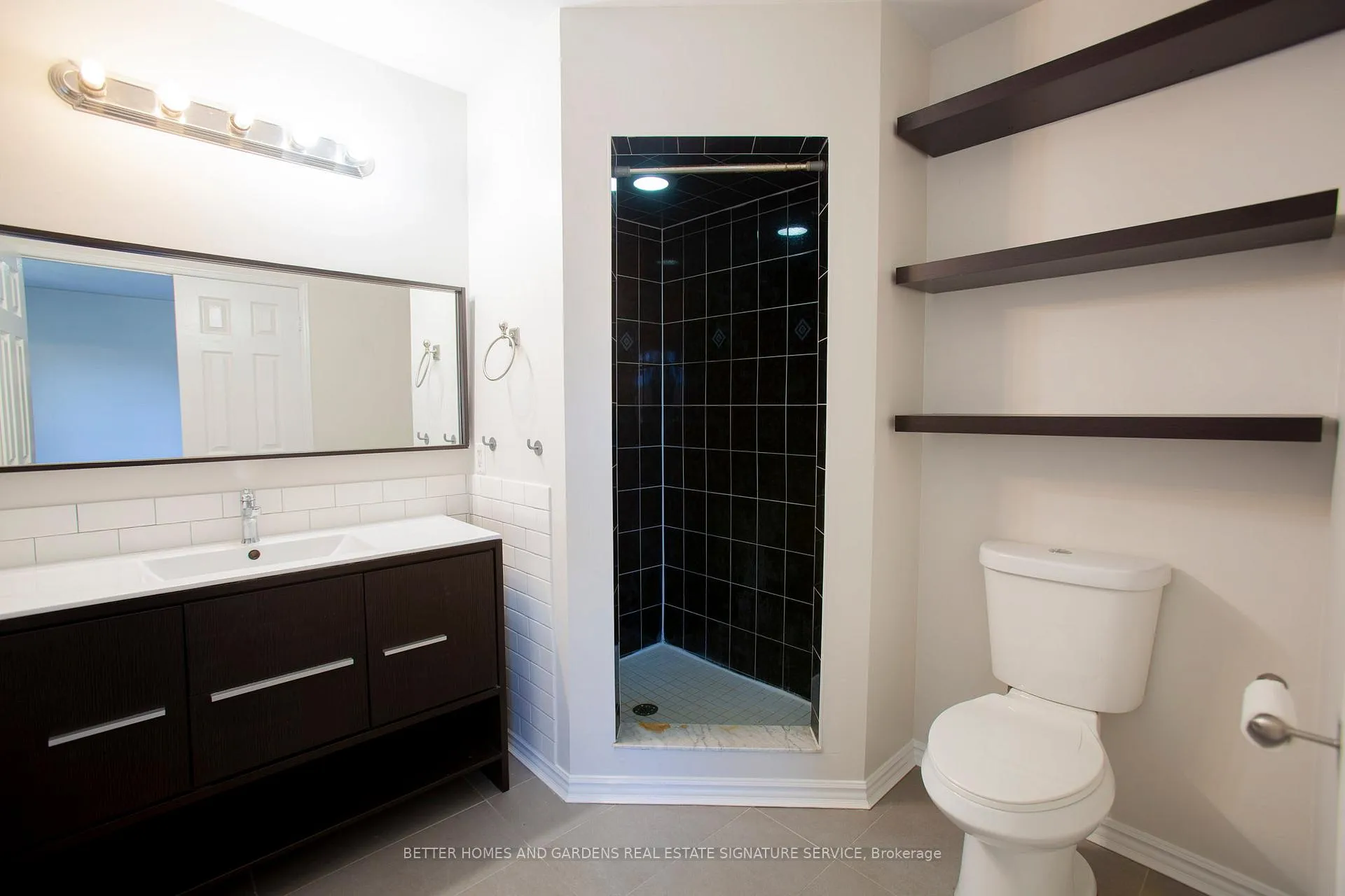 Photo 10 of 9 Queensland Crescent, Caledon, Bolton East — HOMEH