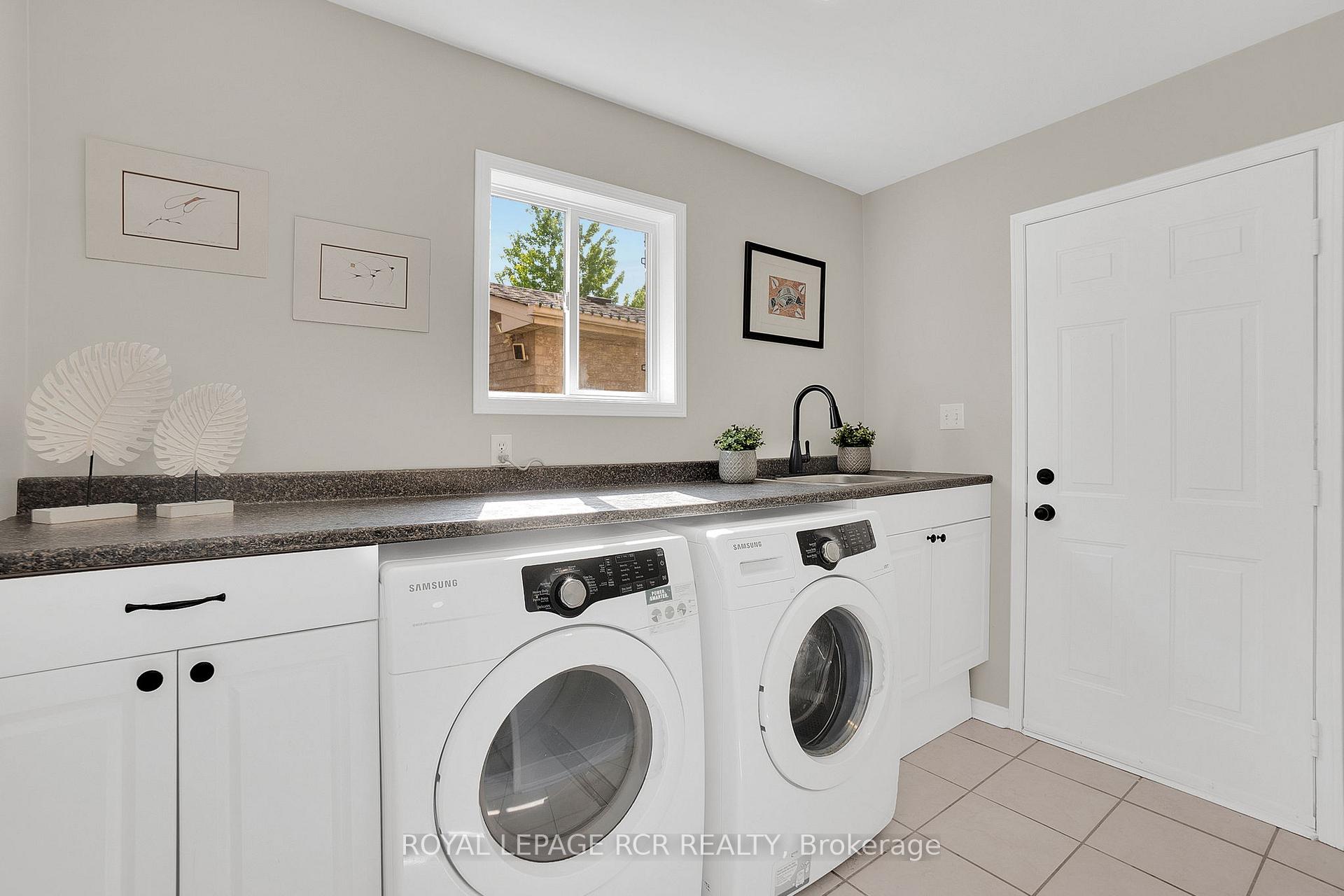 Photo 17 of 9 Schaefer Place, Caledon, Bolton North — HOMEH