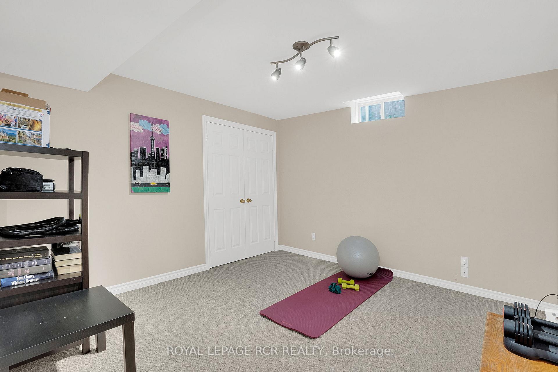 Photo 29 of 9 Schaefer Place, Caledon, Bolton North — HOMEH