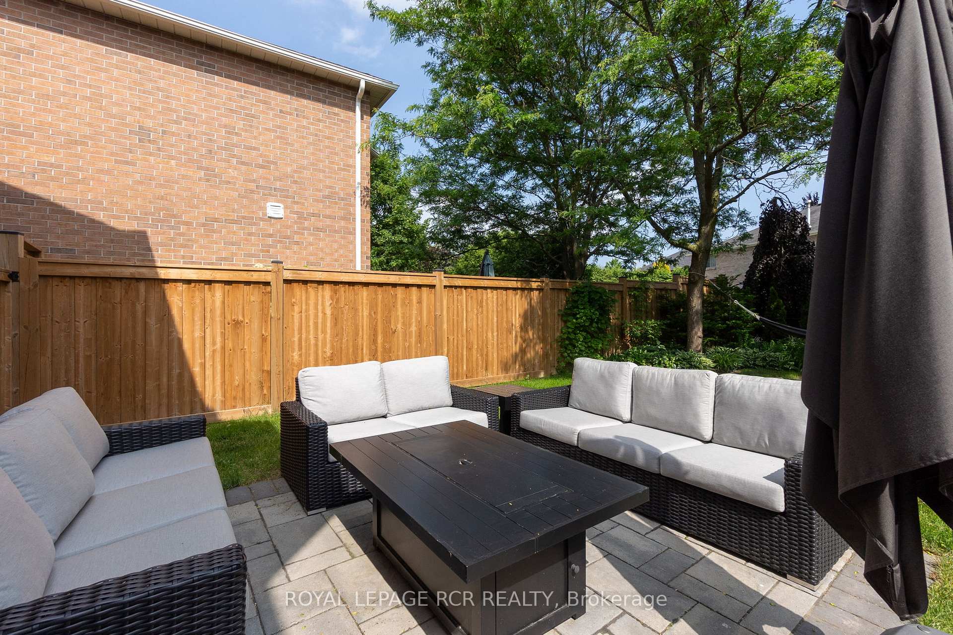 Photo 21 of 9 Schaefer Place, Caledon, Bolton North — HOMEH