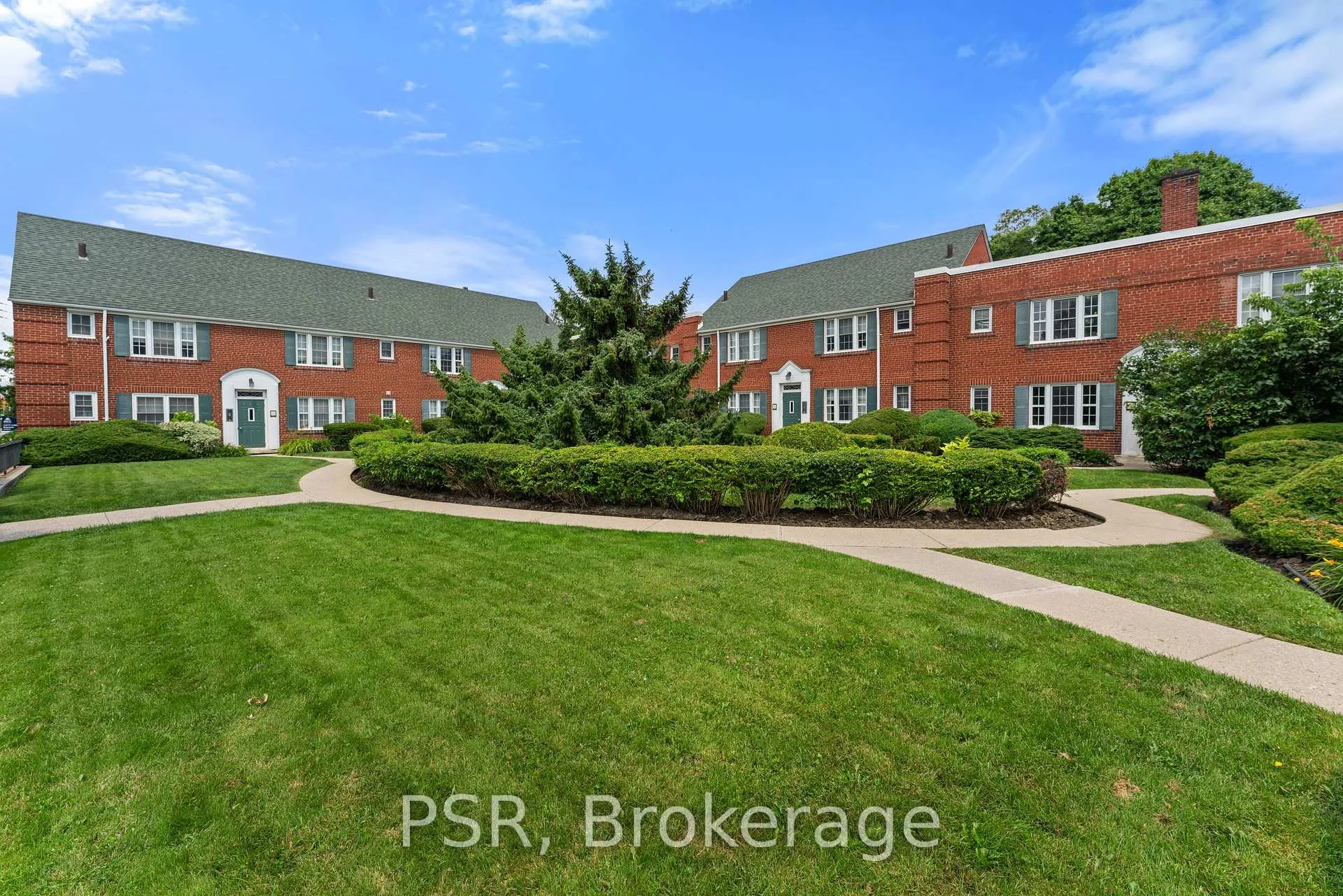 Photo 2 of Unit L11, 1365 Bayview Avenue, Toronto, Leaside — HOMEH