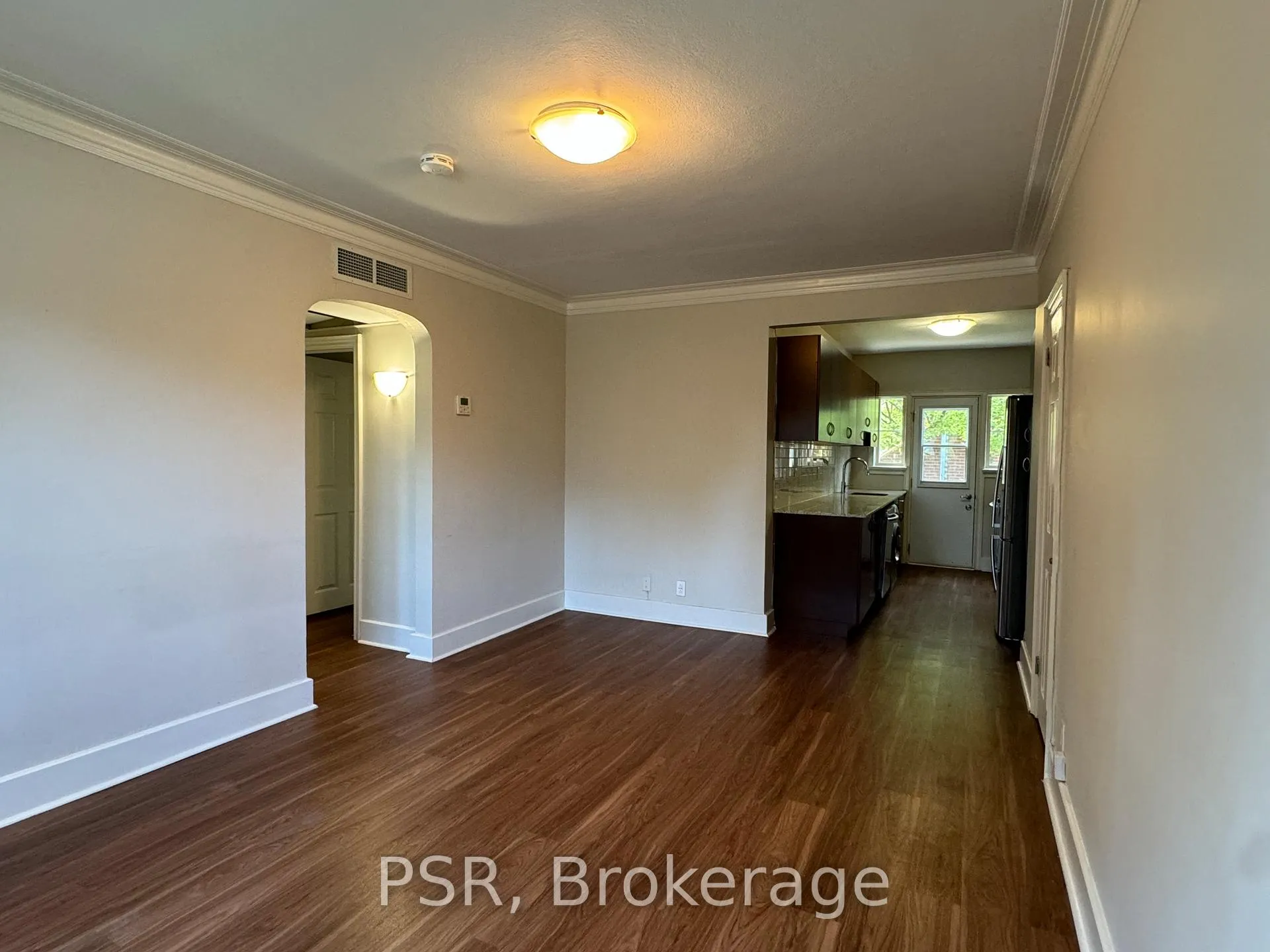 Photo 5 of Unit L11, 1365 Bayview Avenue, Toronto, Leaside — HOMEH