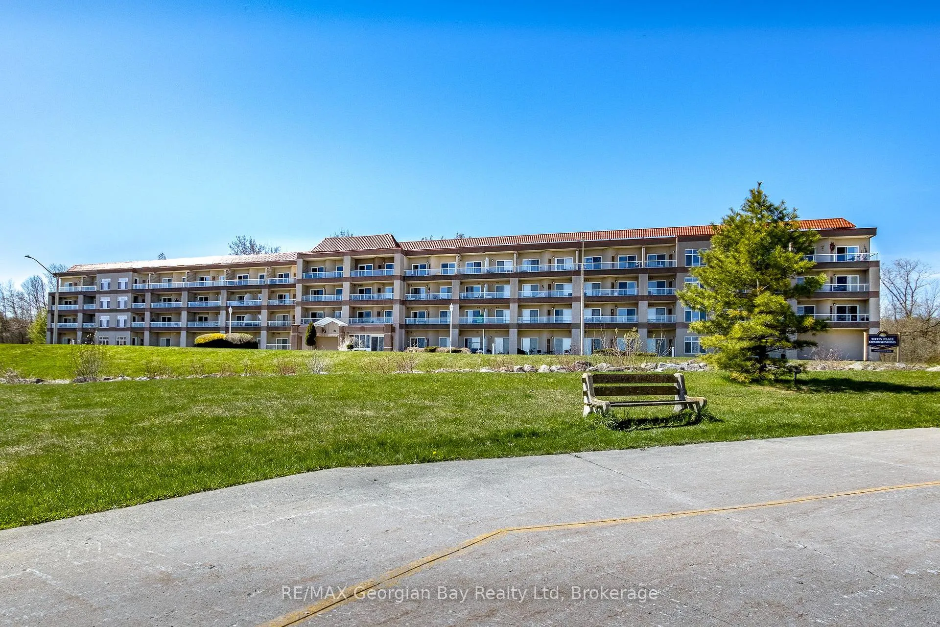 Photo 1 of Unit 413, 280 Aberdeen Boulevard, Midland — HOMEH