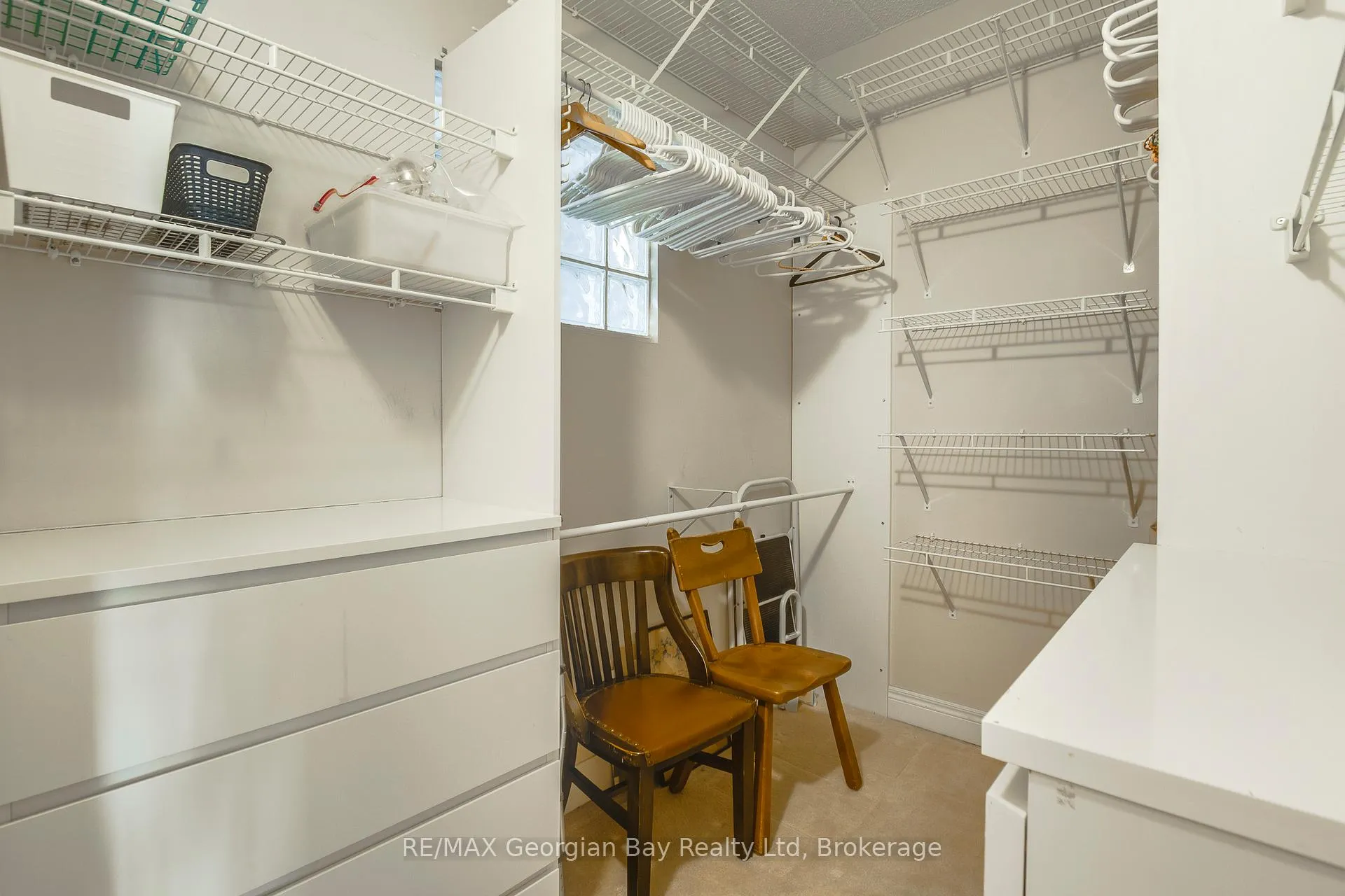 Photo 15 of Unit 413, 280 Aberdeen Boulevard, Midland — HOMEH