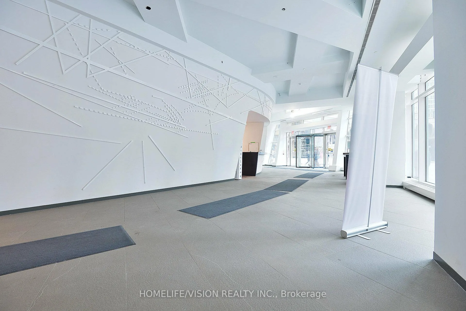 Photo 4 of Unit 3805, 8 The Esplanade, Toronto, Waterfront Communities — HOMEH