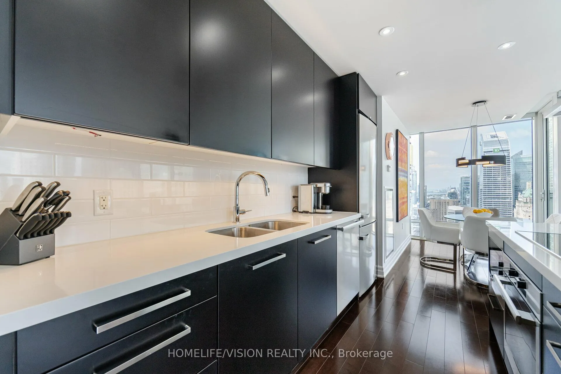 Photo 12 of Unit 3805, 8 The Esplanade, Toronto, Waterfront Communities — HOMEH