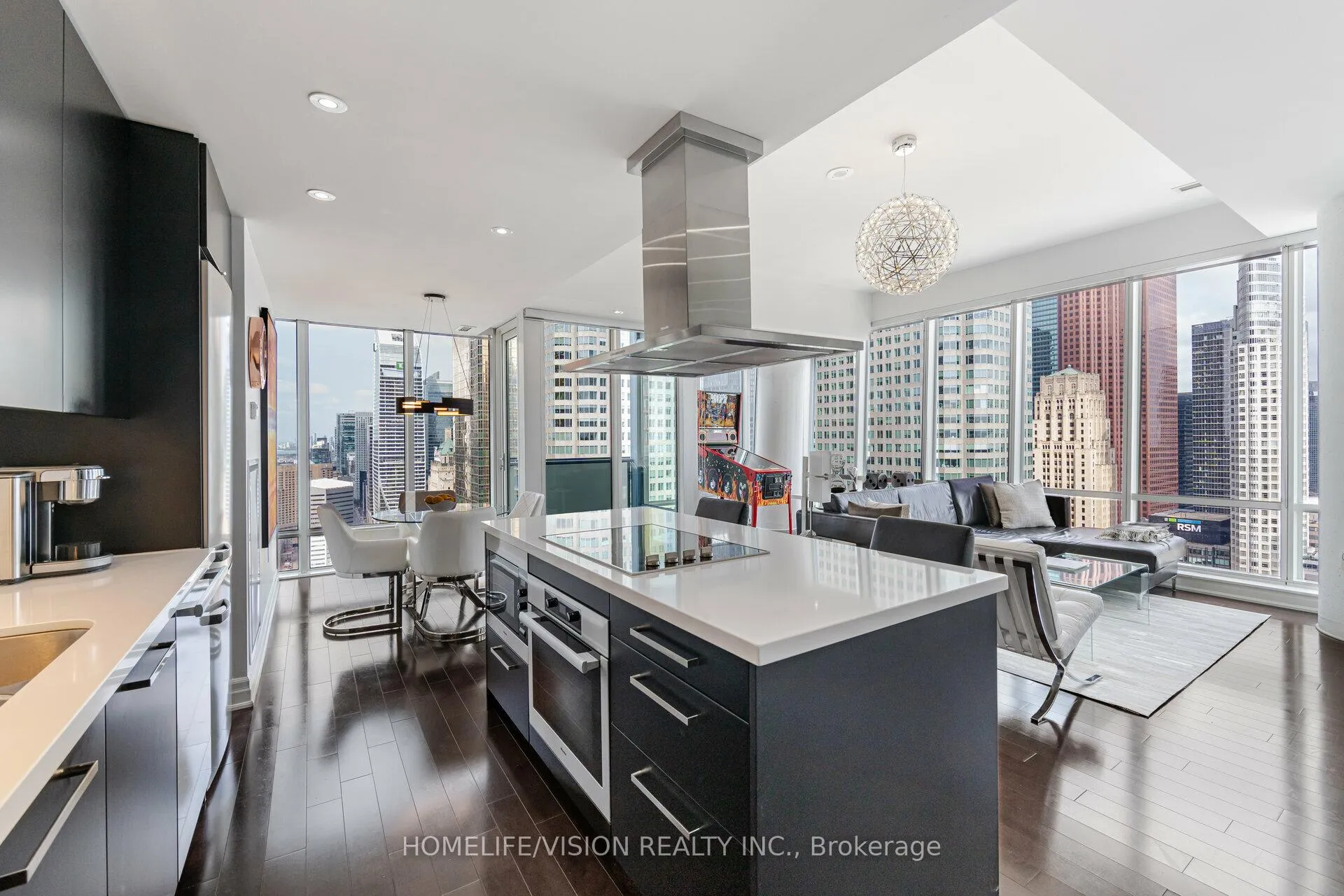 Photo 13 of Unit 3805, 8 The Esplanade, Toronto, Waterfront Communities — HOMEH
