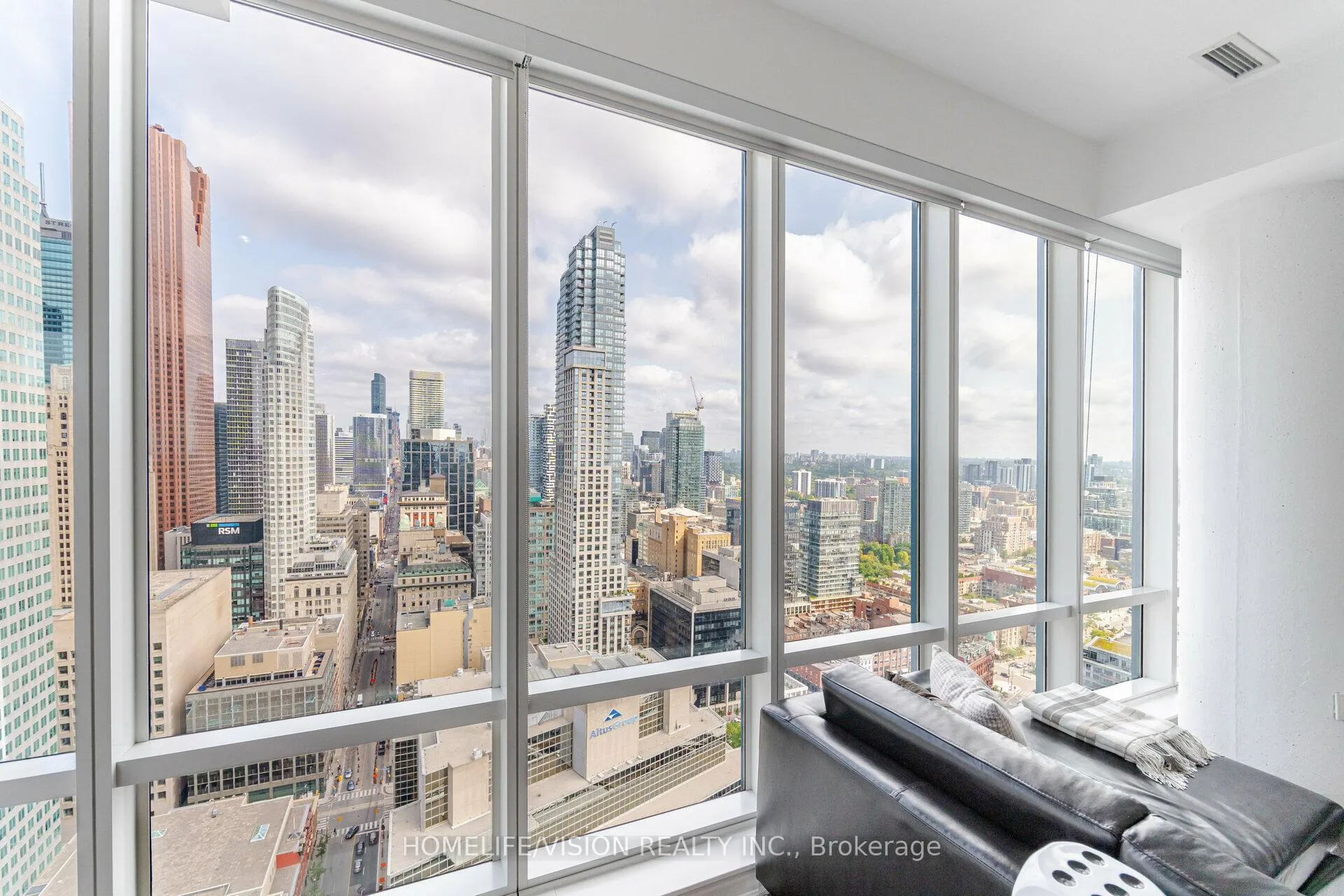 Photo 20 of Unit 3805, 8 The Esplanade, Toronto, Waterfront Communities — HOMEH