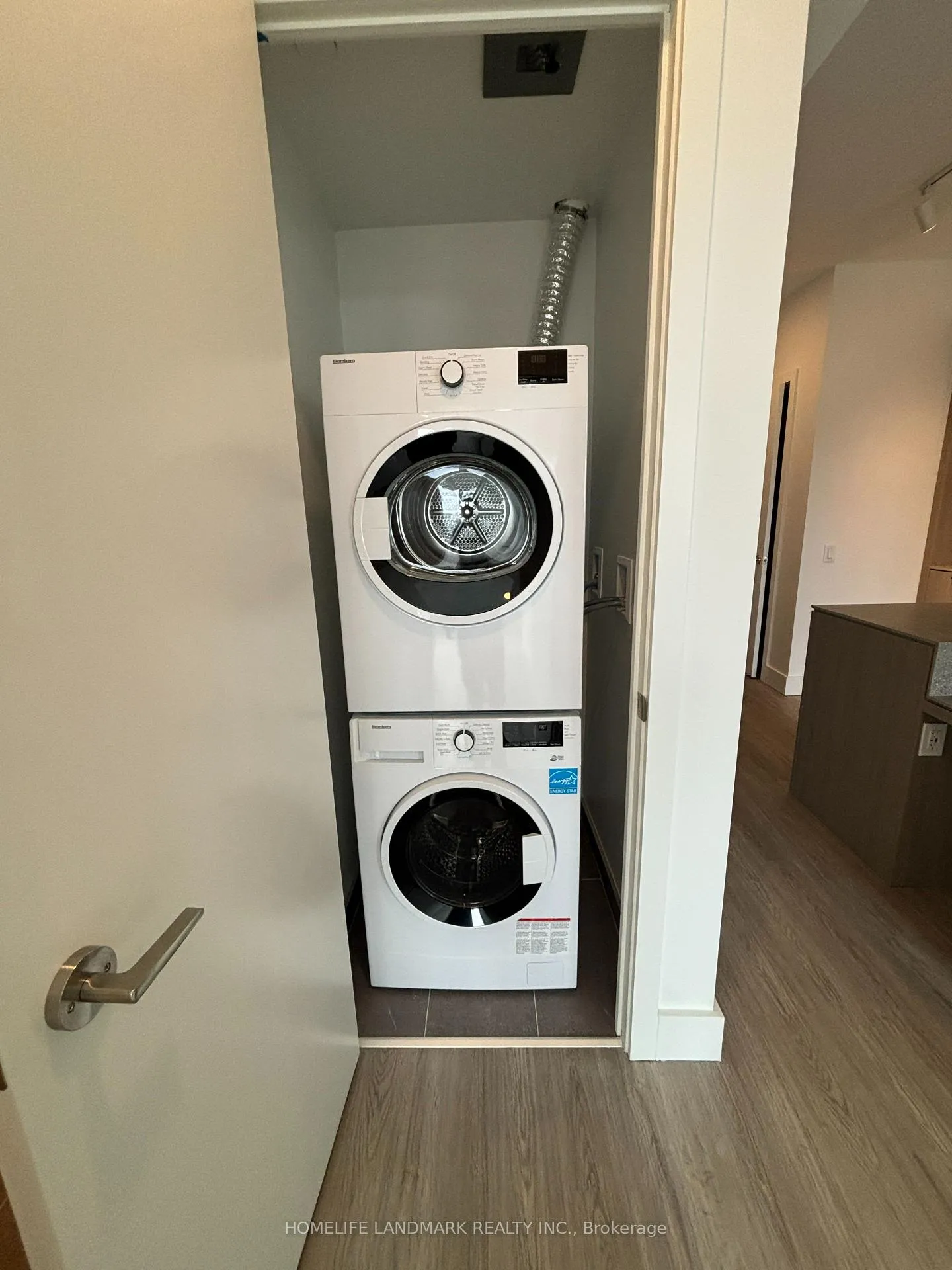 Photo 12 of Unit 619, 6 Greenbriar Road, North York, Bayview Village — HOMEH