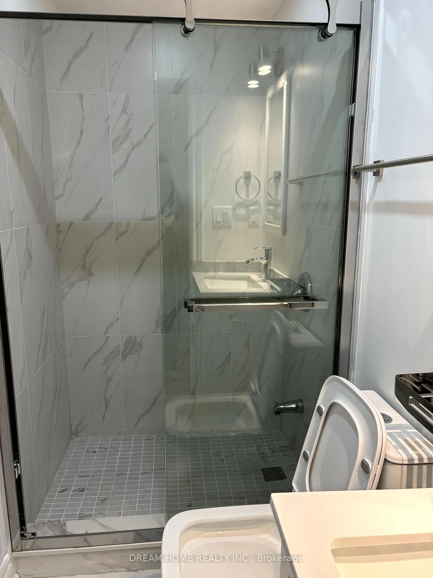 Photo 4 of Unit 102, 337 Mutual Street, Toronto, Church-Yonge Corridor — HOMEH