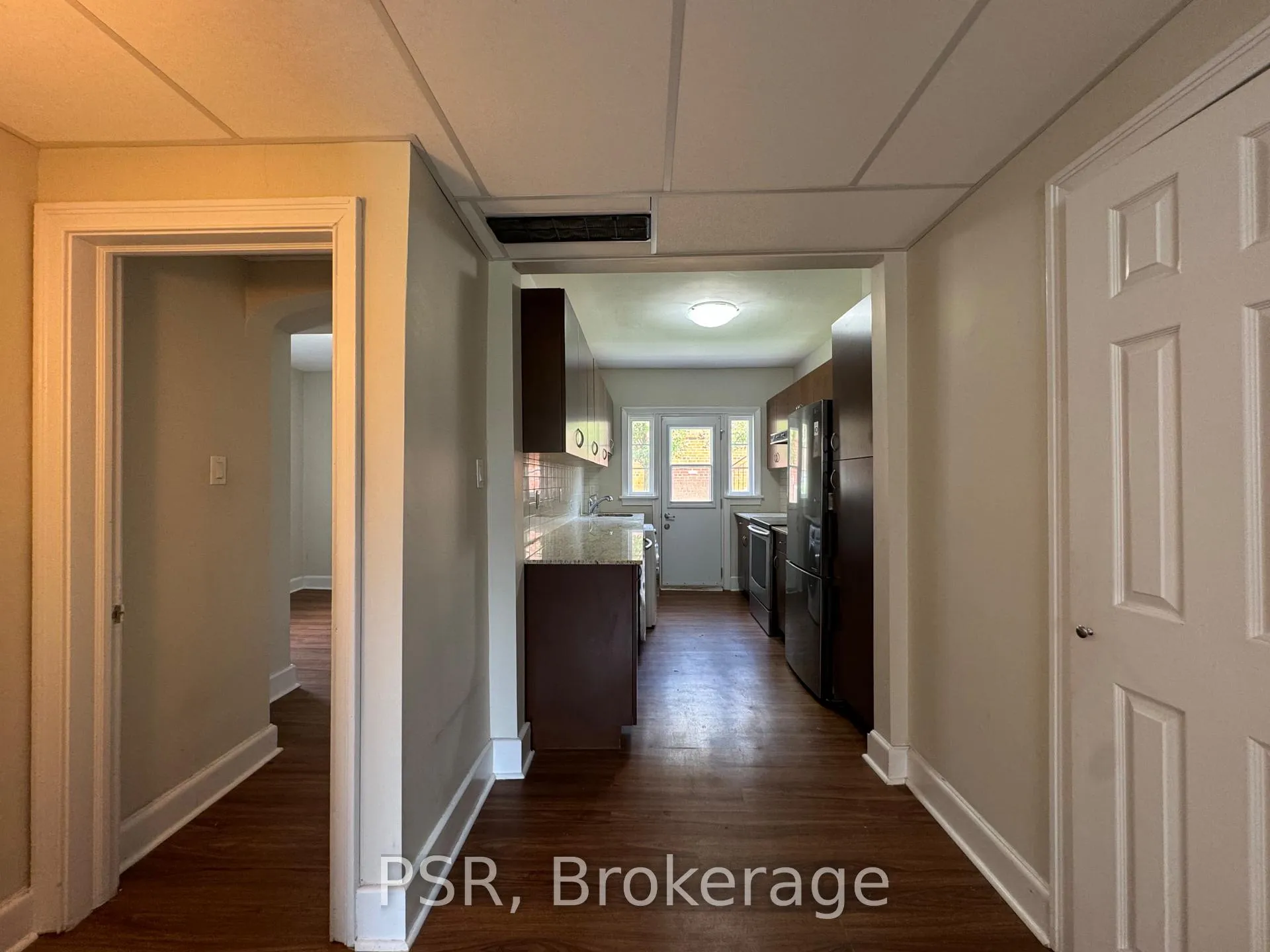 Photo 5 of Unit L12, 1335 Bayview Avenue, Toronto, Leaside — HOMEH