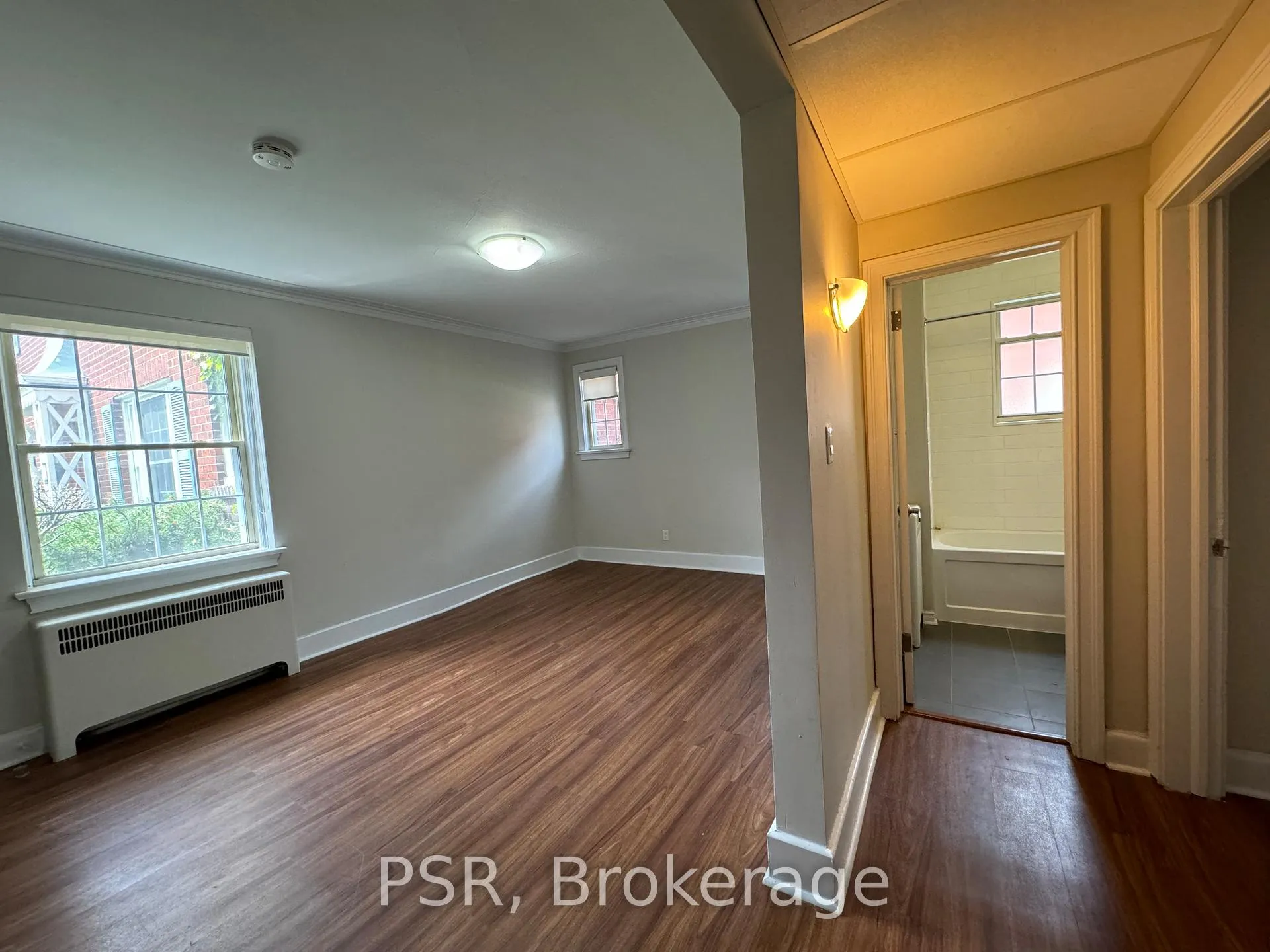 Photo 8 of Unit L12, 1335 Bayview Avenue, Toronto, Leaside — HOMEH