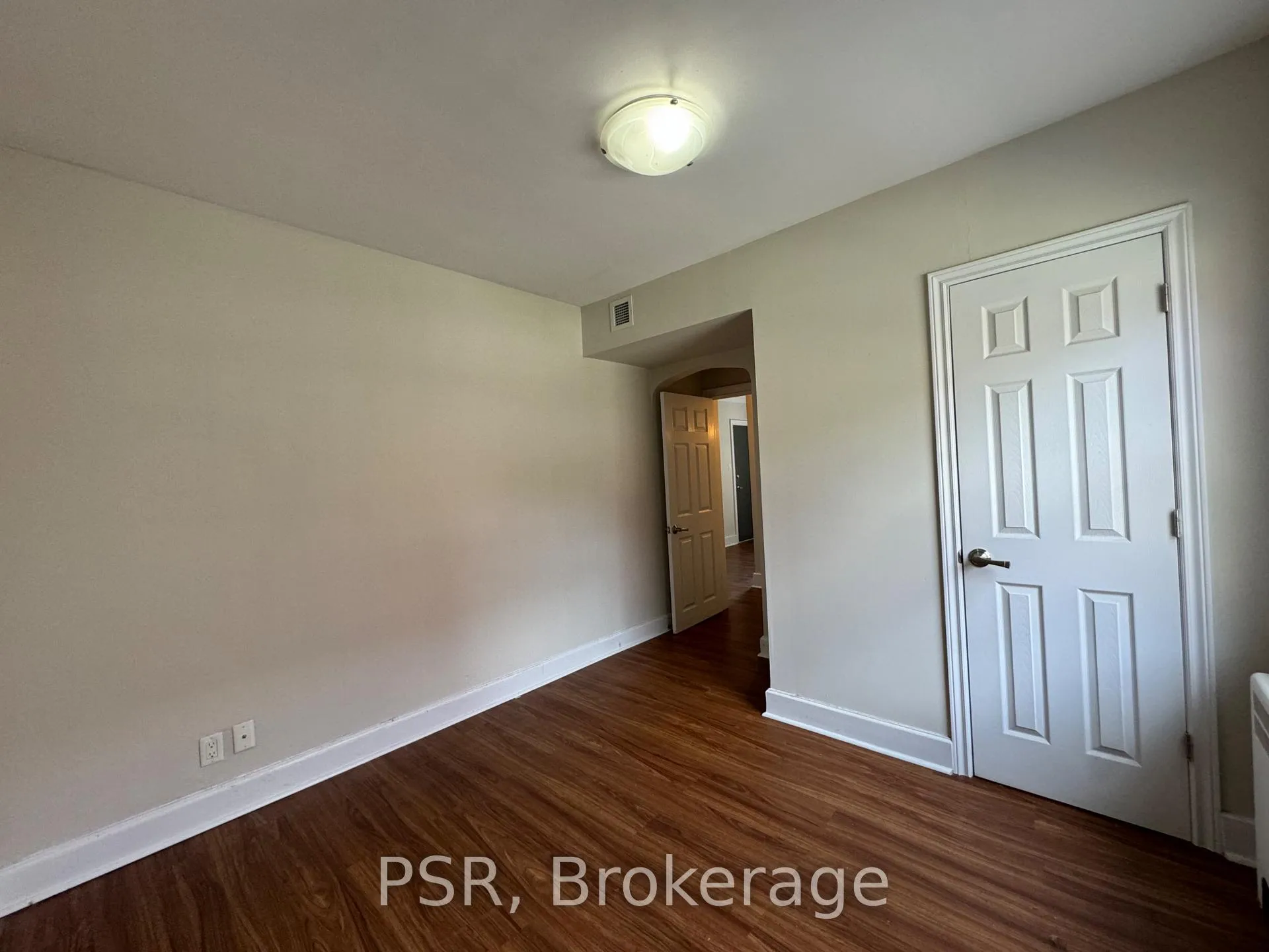 Photo 11 of Unit L12, 1335 Bayview Avenue, Toronto, Leaside — HOMEH