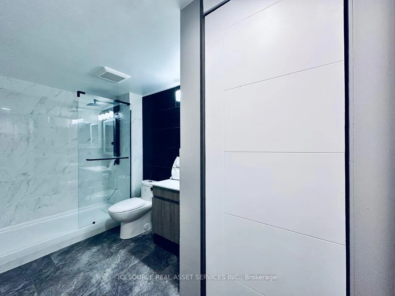 Photo 13 of Unit 1017, 25 The Esplanade, Toronto, Waterfront Communities — HOMEH