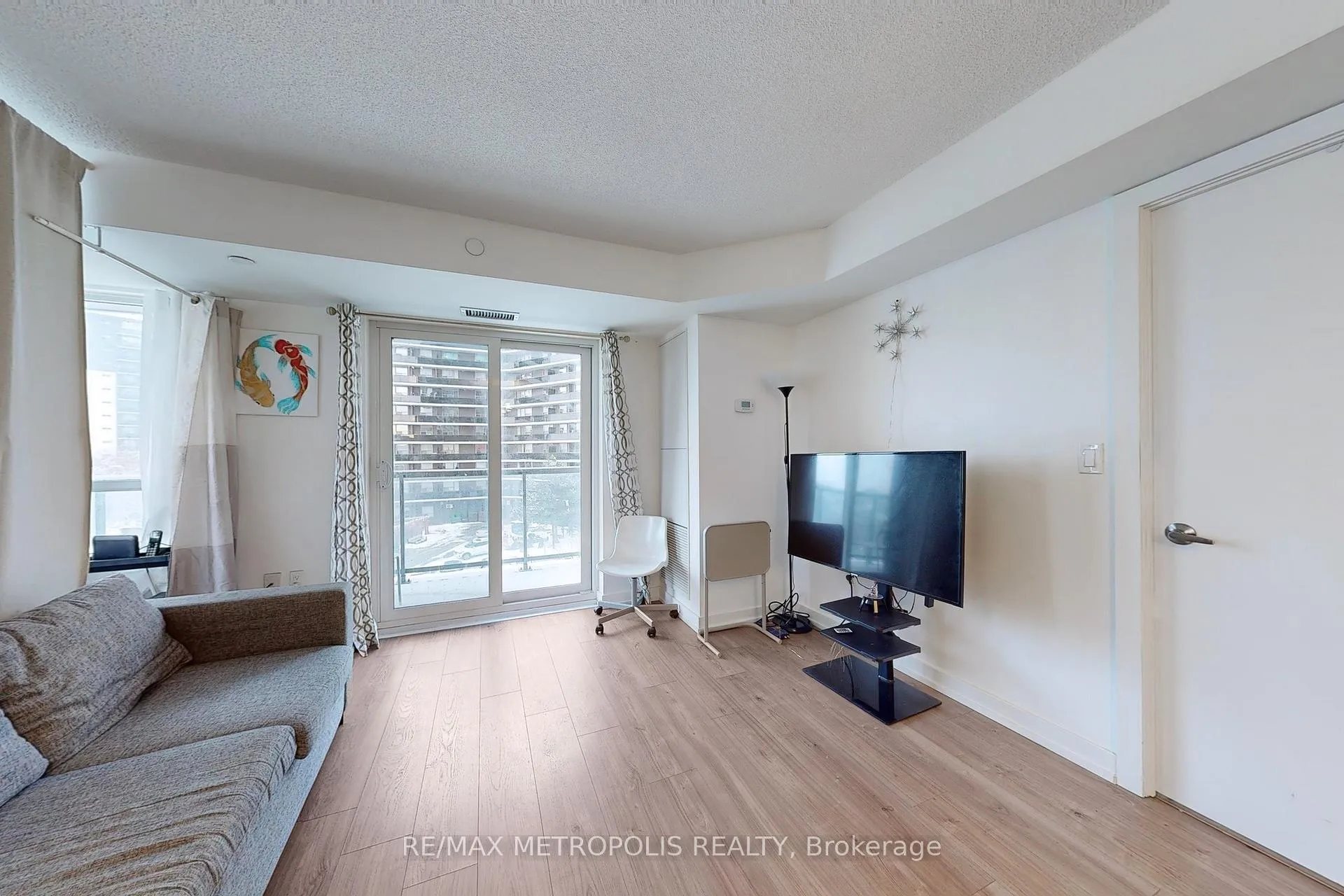 Photo 7 of Unit 413, 1346 Danforth Road, Scarborough, Eglinton East — HOMEH