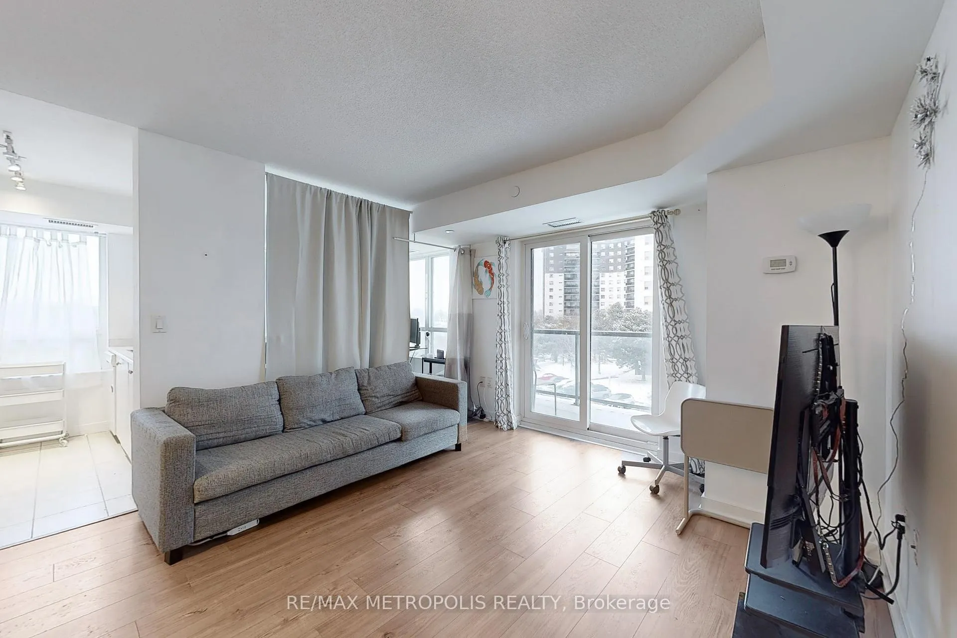 Photo 9 of Unit 413, 1346 Danforth Road, Scarborough, Eglinton East — HOMEH