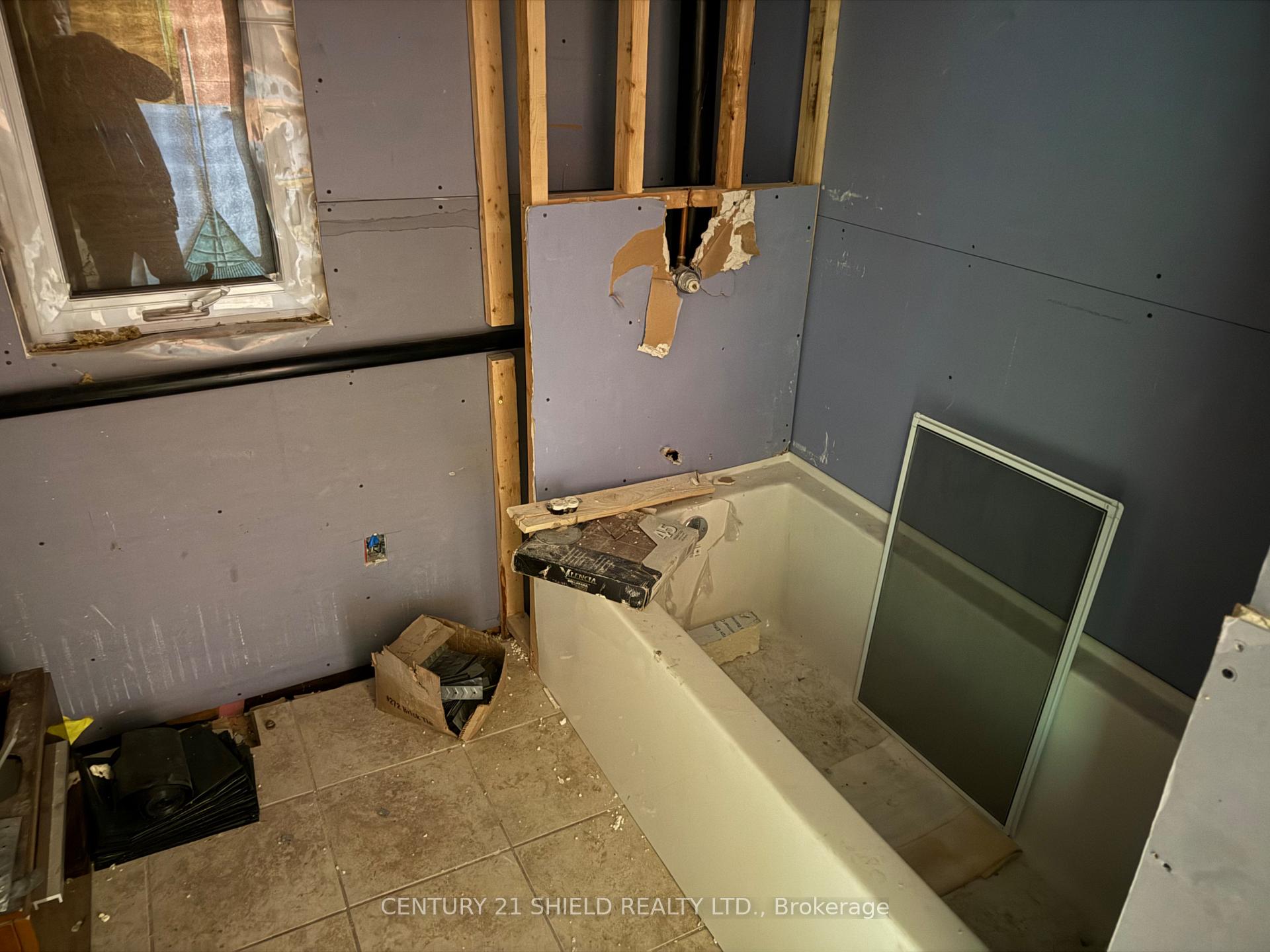 Photo 9 of 315 Danis Avenue, Cornwall — HOMEH
