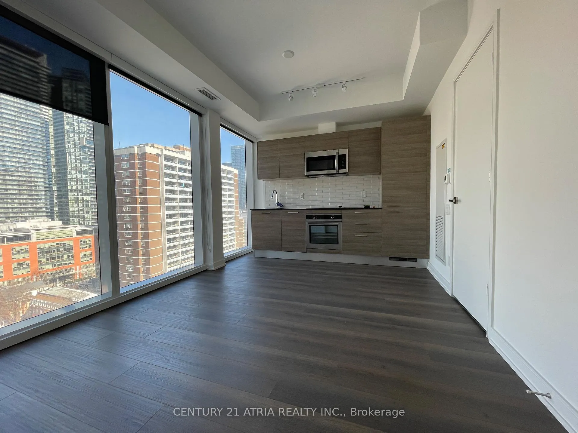 Photo 4 of Unit 1601, 3 Gloucester Street, Toronto, Church-Yonge Corridor — HOMEH