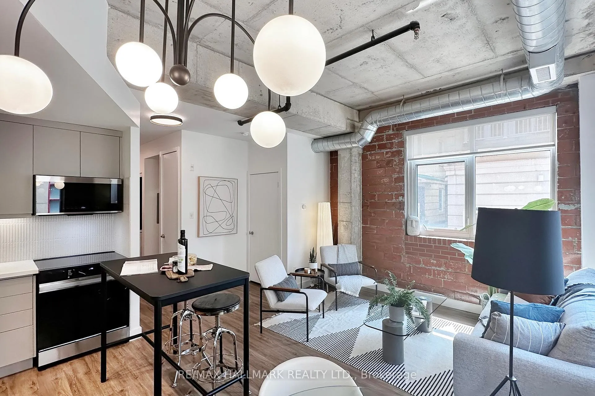 Photo 6 of Unit 206, 10 Wellesley Place, Toronto, North St. James Town — HOMEH