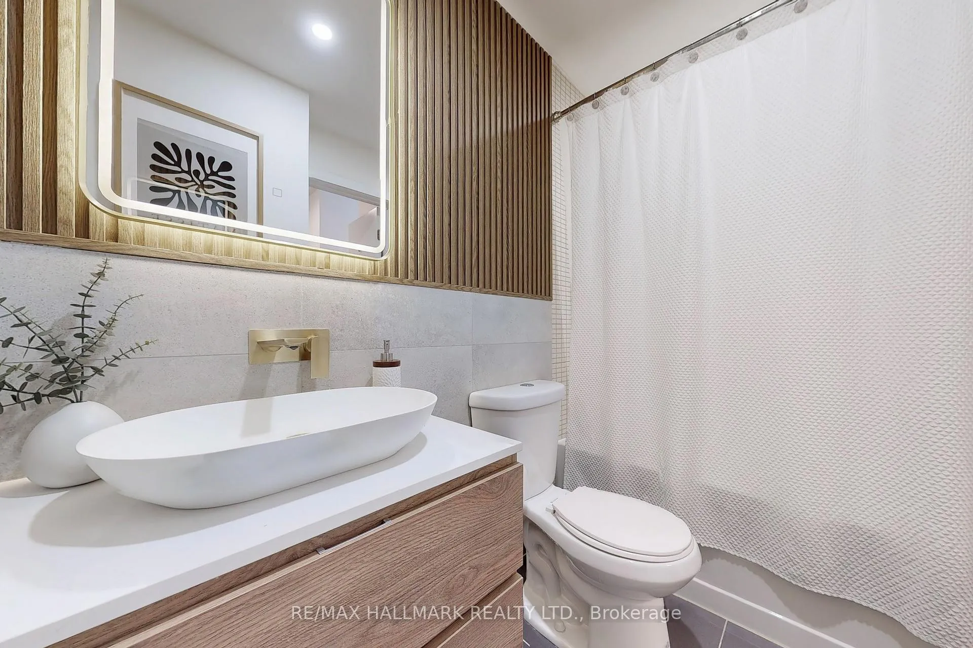 Photo 12 of Unit 206, 10 Wellesley Place, Toronto, North St. James Town — HOMEH