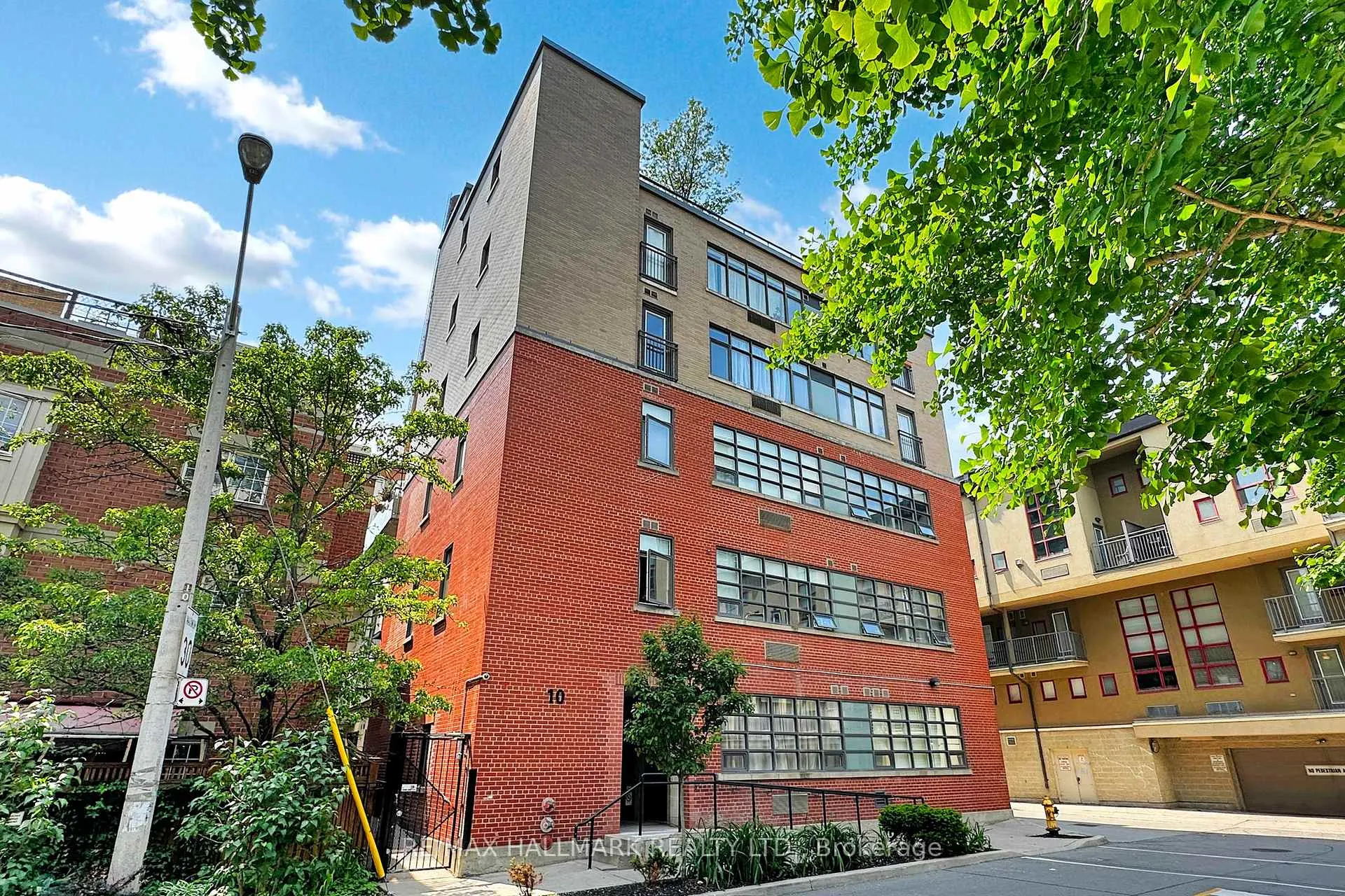 Photo 18 of Unit 206, 10 Wellesley Place, Toronto, North St. James Town — HOMEH