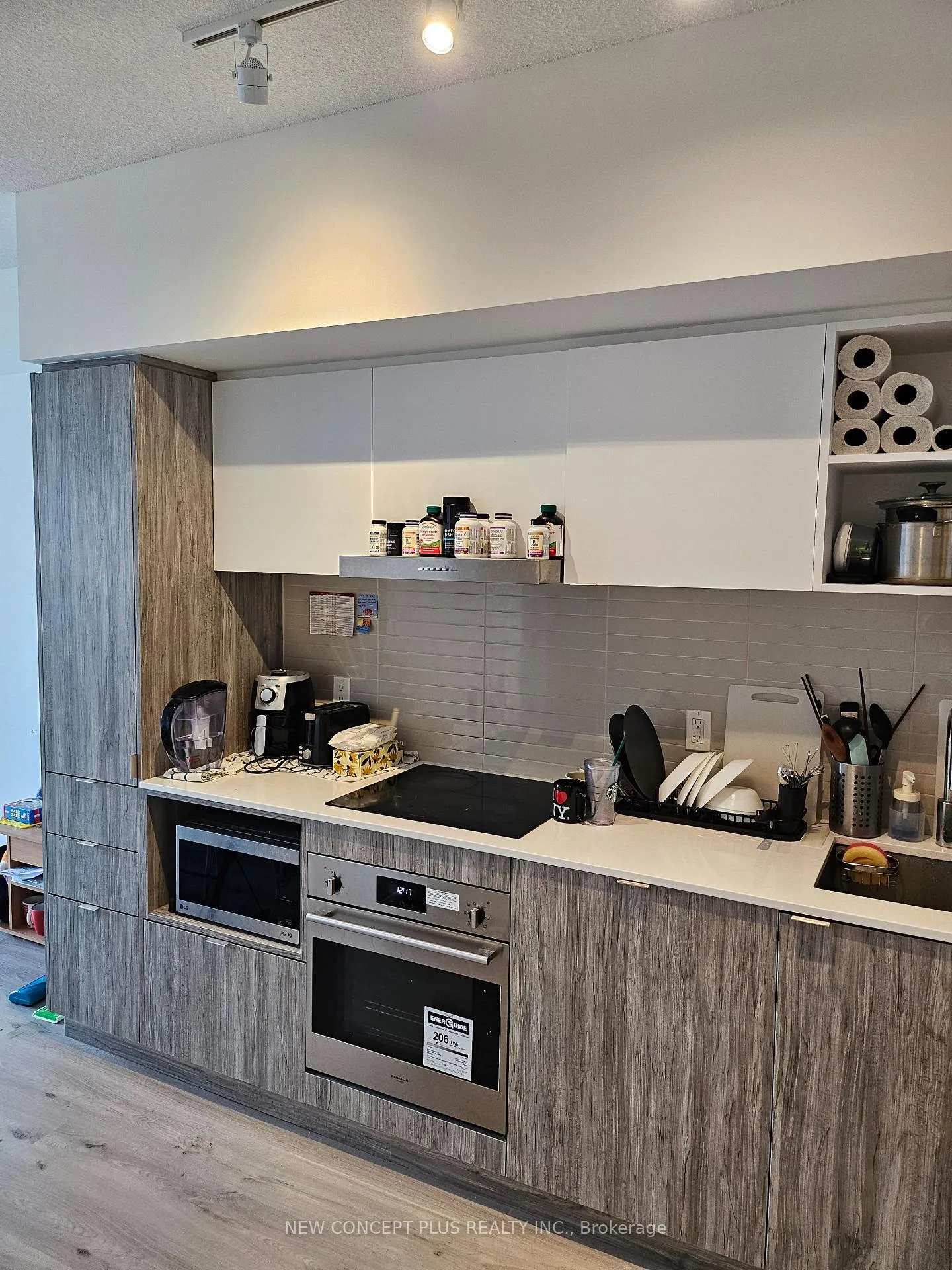 Photo 5 of Unit 1802, 138 Downes Street, Toronto, Waterfront Communities — HOMEH