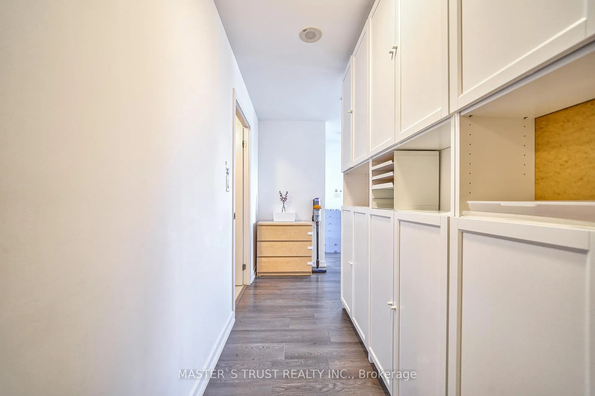 Photo 8 of Unit 307, 62 Forest Manor Road, North York, Henry Farm — HOMEH