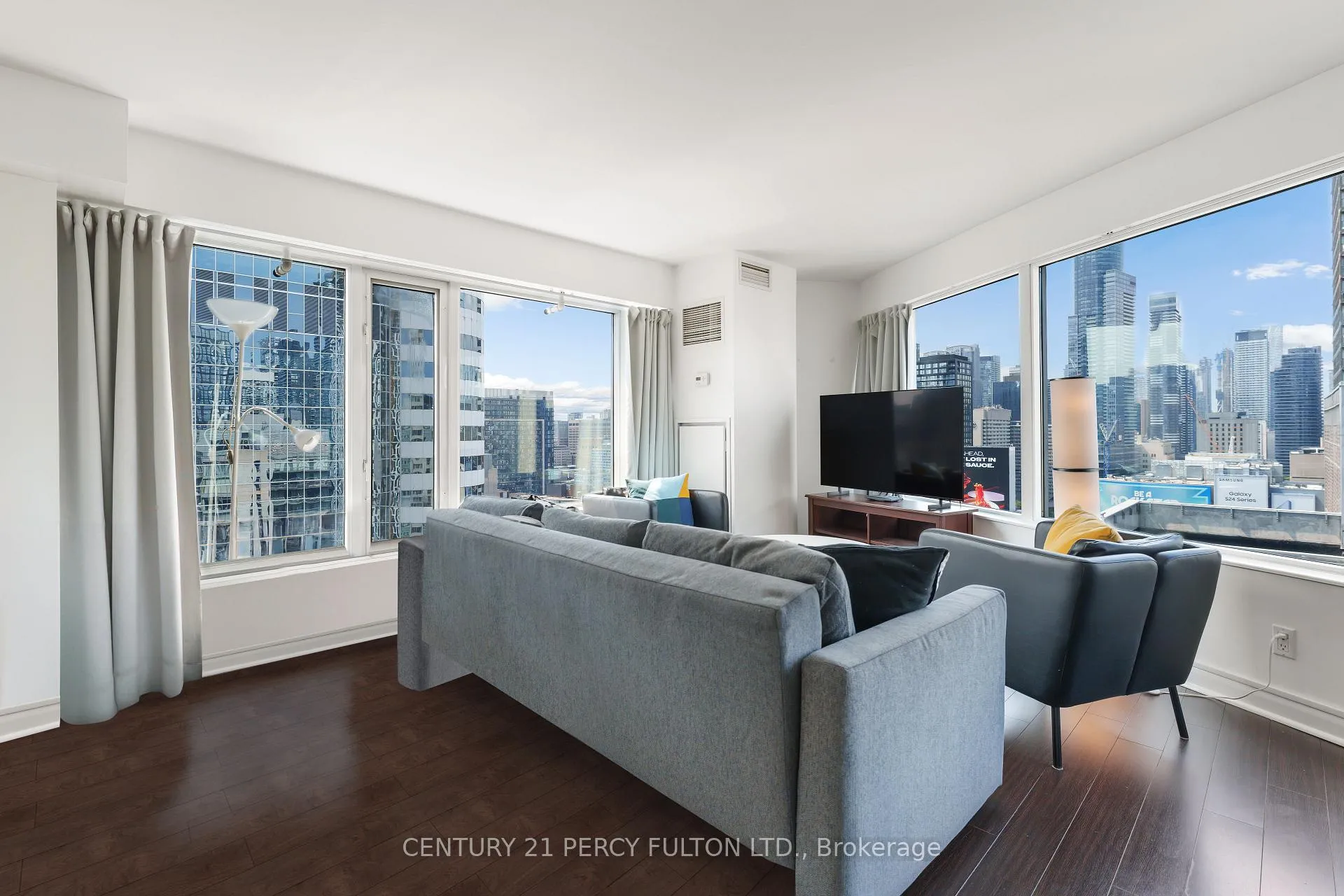 Photo 4 of Unit 2411, 210 Victoria Street, Toronto, Church-Yonge Corridor — HOMEH