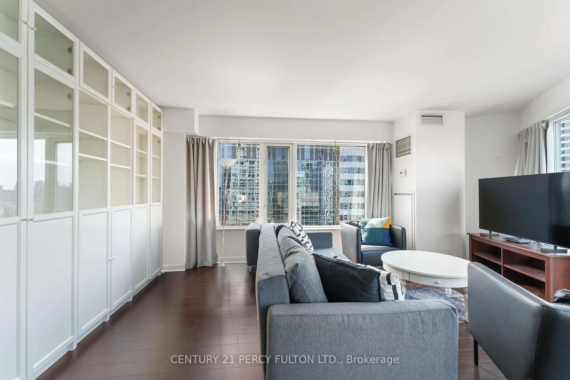 Photo 5 of Unit 2411, 210 Victoria Street, Toronto, Church-Yonge Corridor — HOMEH