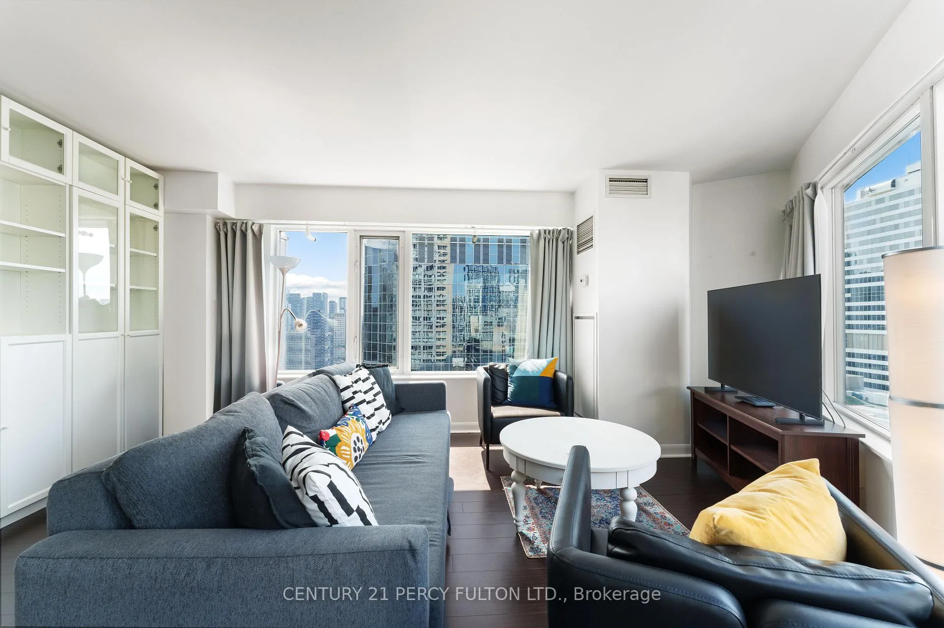 Photo 6 of Unit 2411, 210 Victoria Street, Toronto, Church-Yonge Corridor — HOMEH