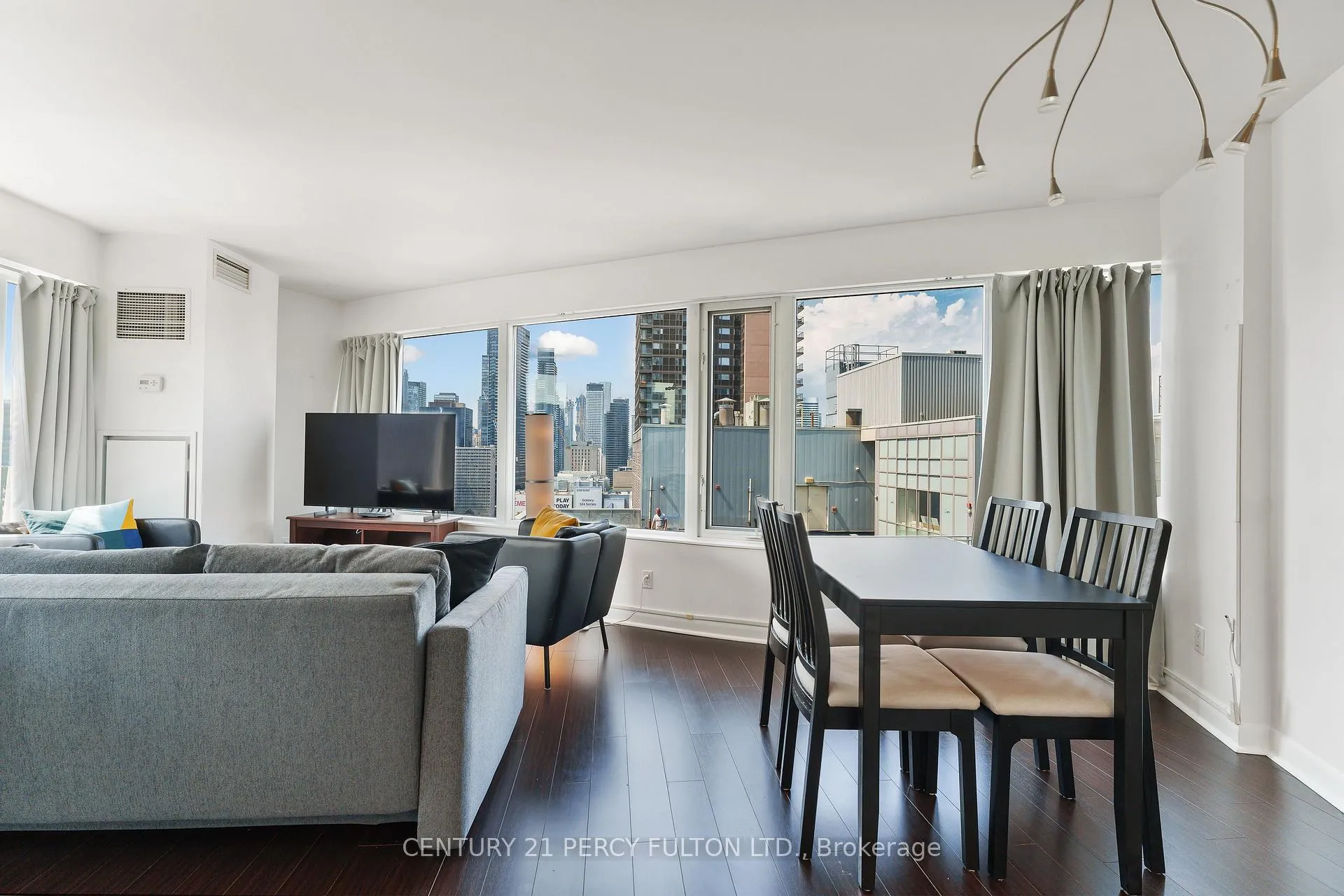 Photo 8 of Unit 2411, 210 Victoria Street, Toronto, Church-Yonge Corridor — HOMEH