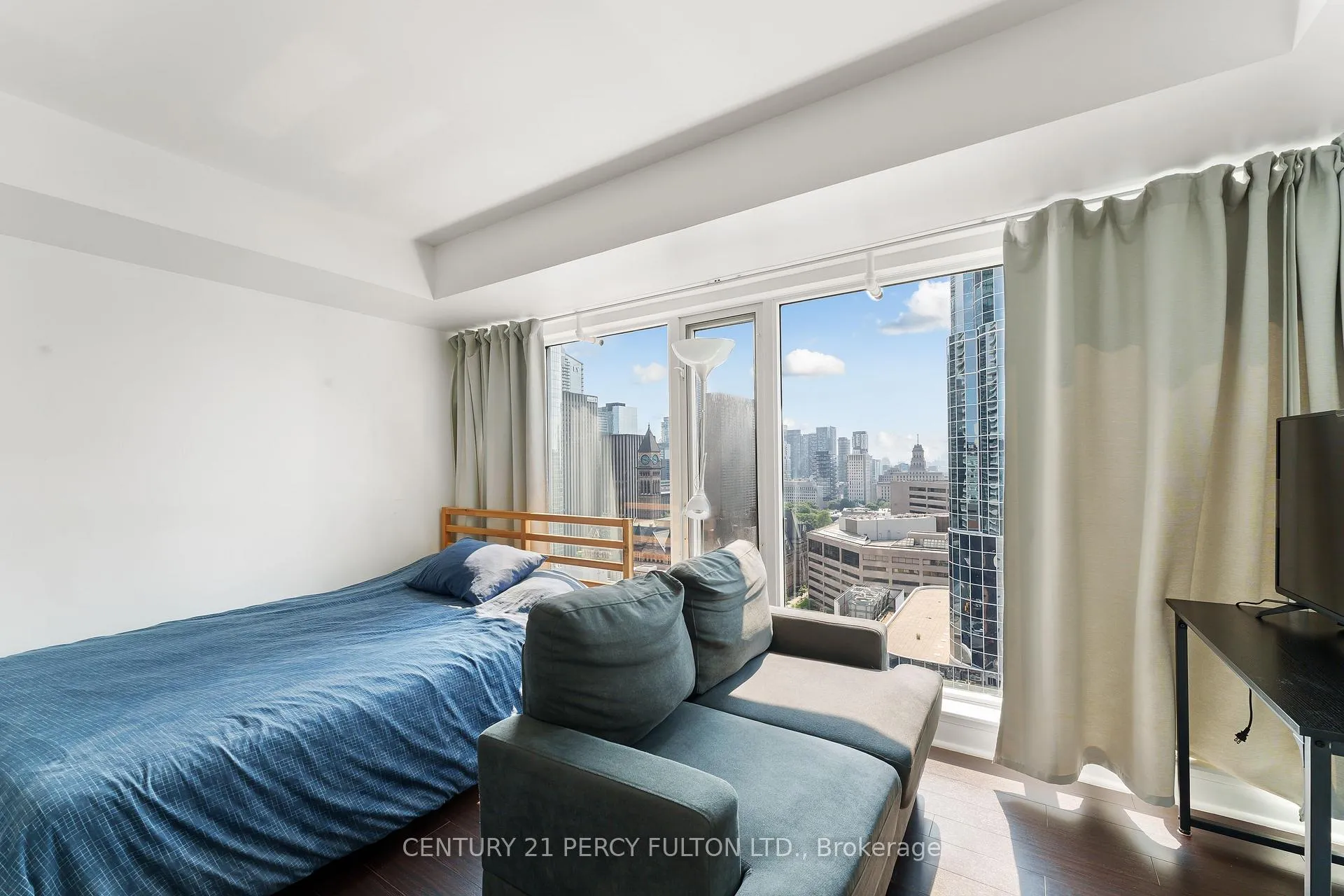 Photo 12 of Unit 2411, 210 Victoria Street, Toronto, Church-Yonge Corridor — HOMEH