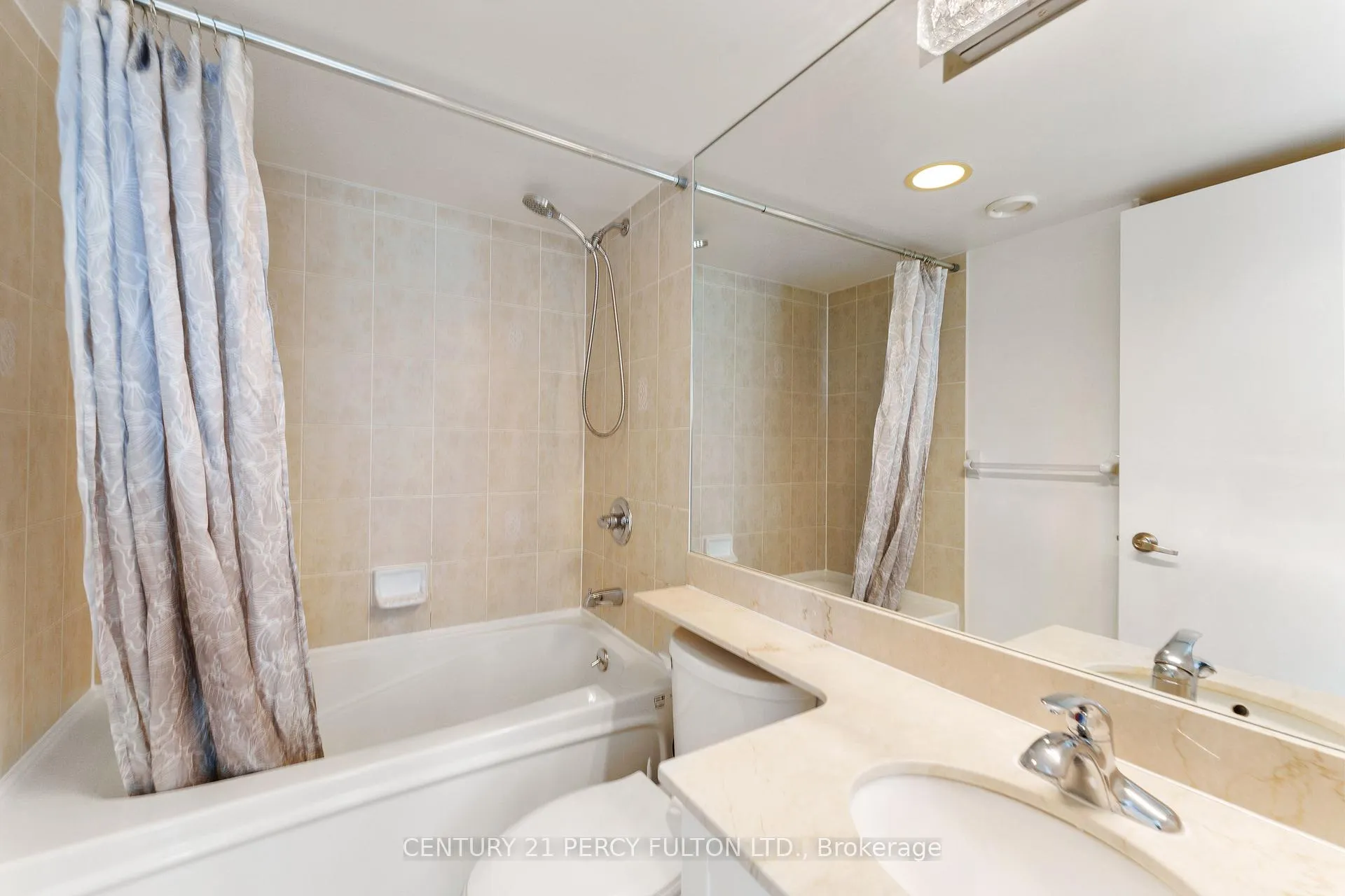 Photo 15 of Unit 2411, 210 Victoria Street, Toronto, Church-Yonge Corridor — HOMEH